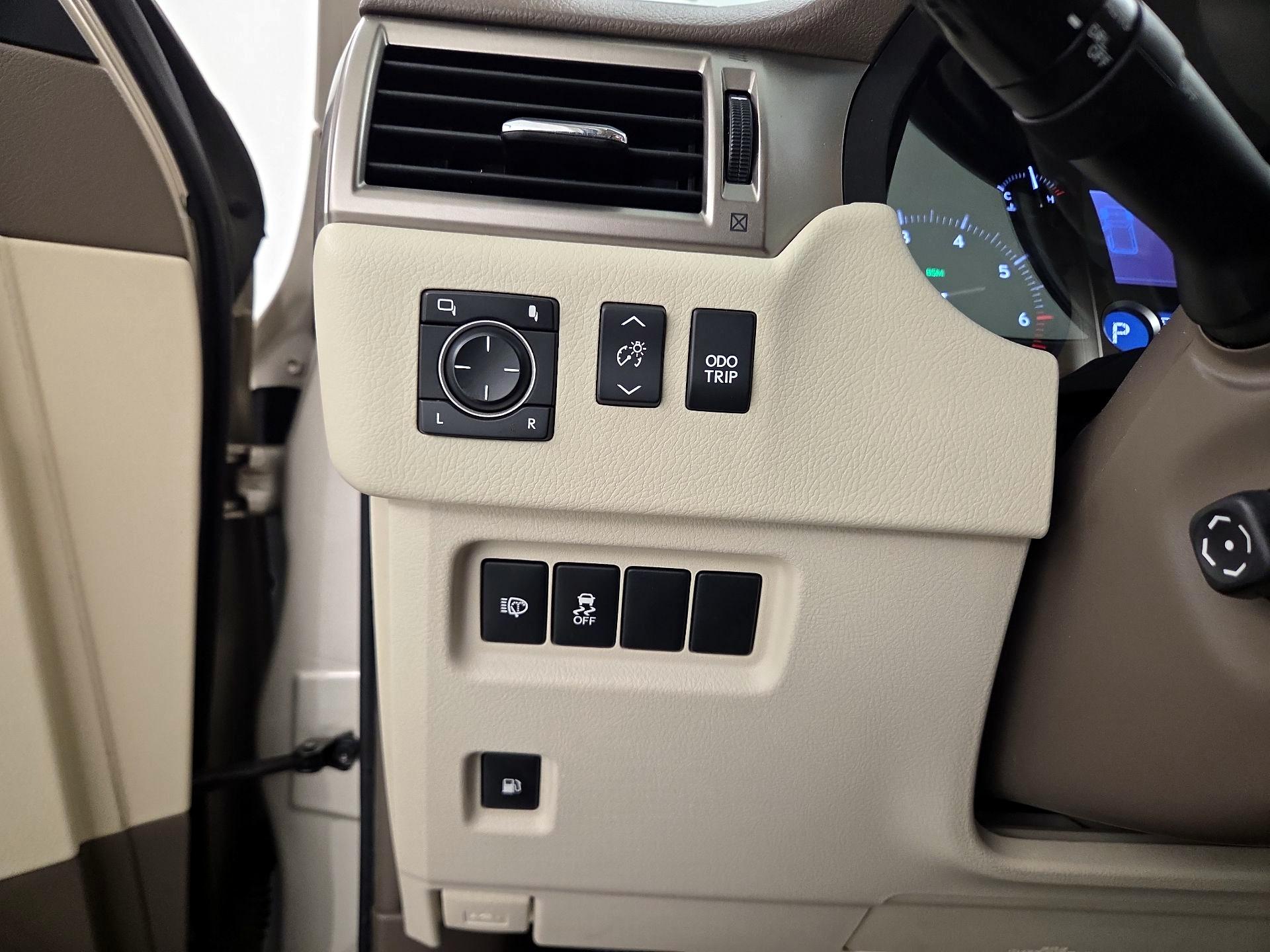 Thumbnail: 2016 Lexus GX - 13