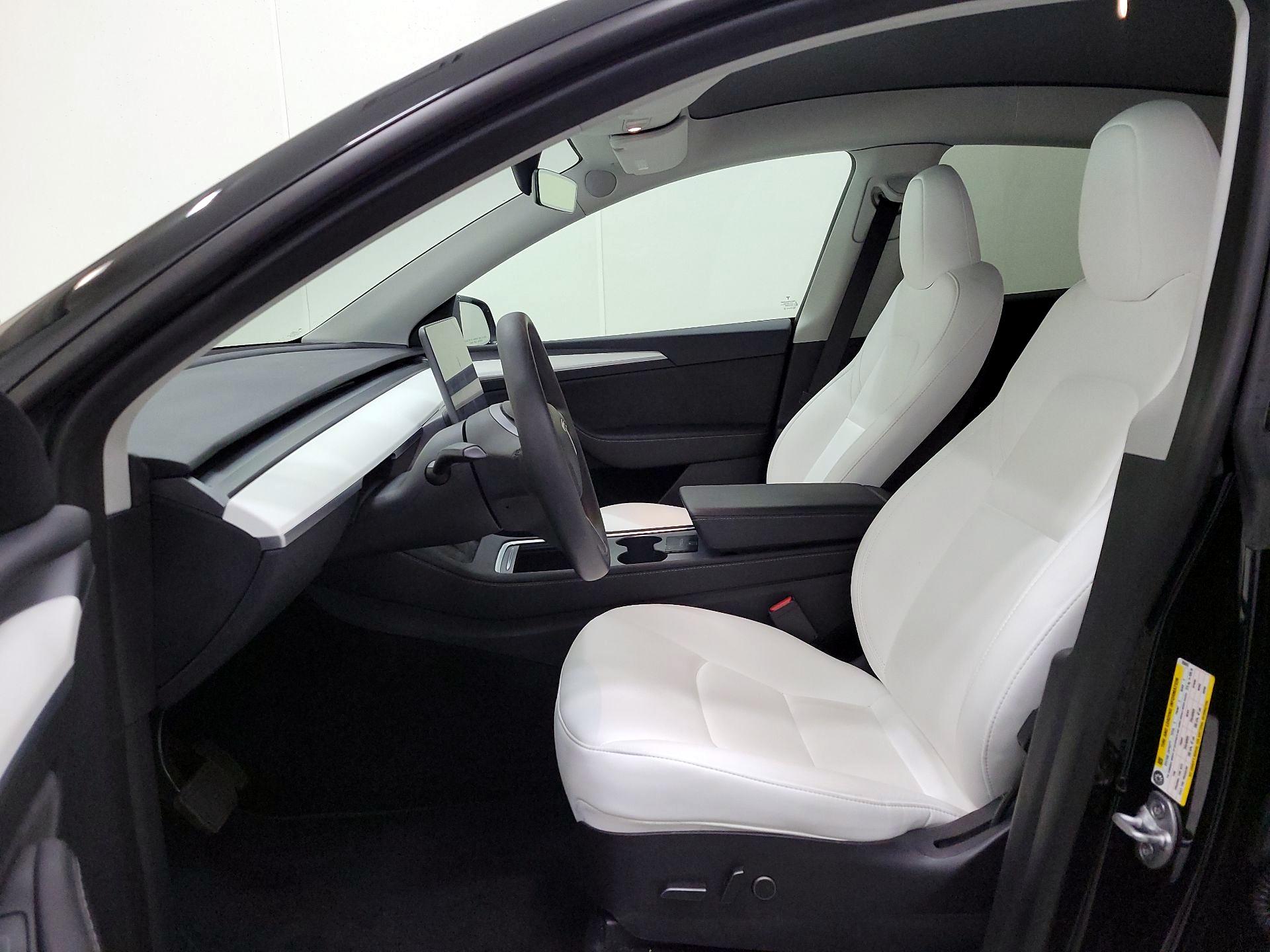 Thumbnail: 2023 Tesla Model Y - 11