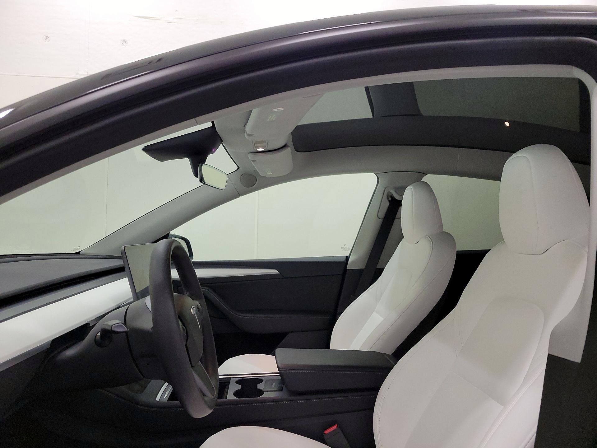 Thumbnail: 2023 Tesla Model Y - 18