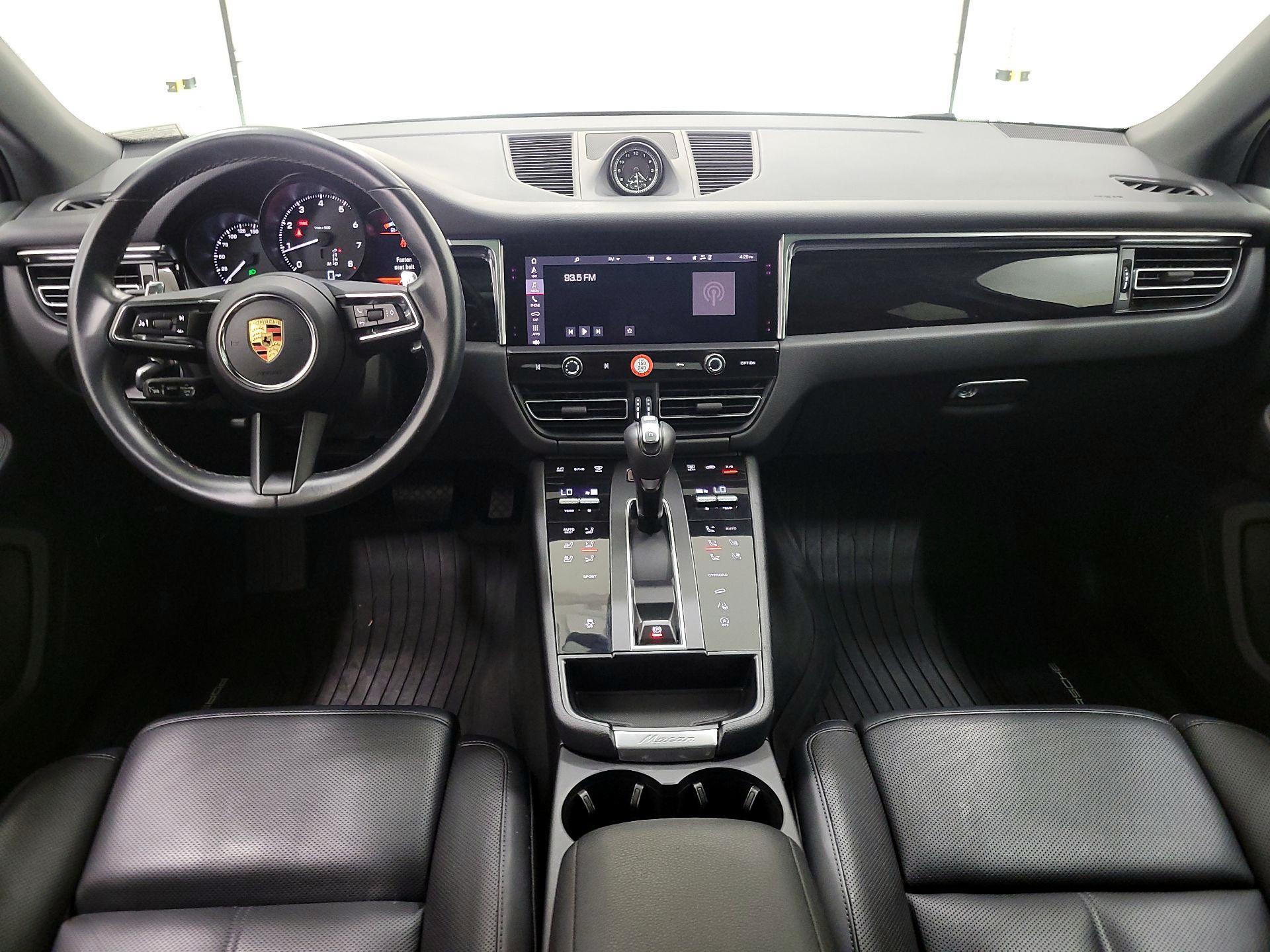 Thumbnail: 2024 Porsche Macan - 9