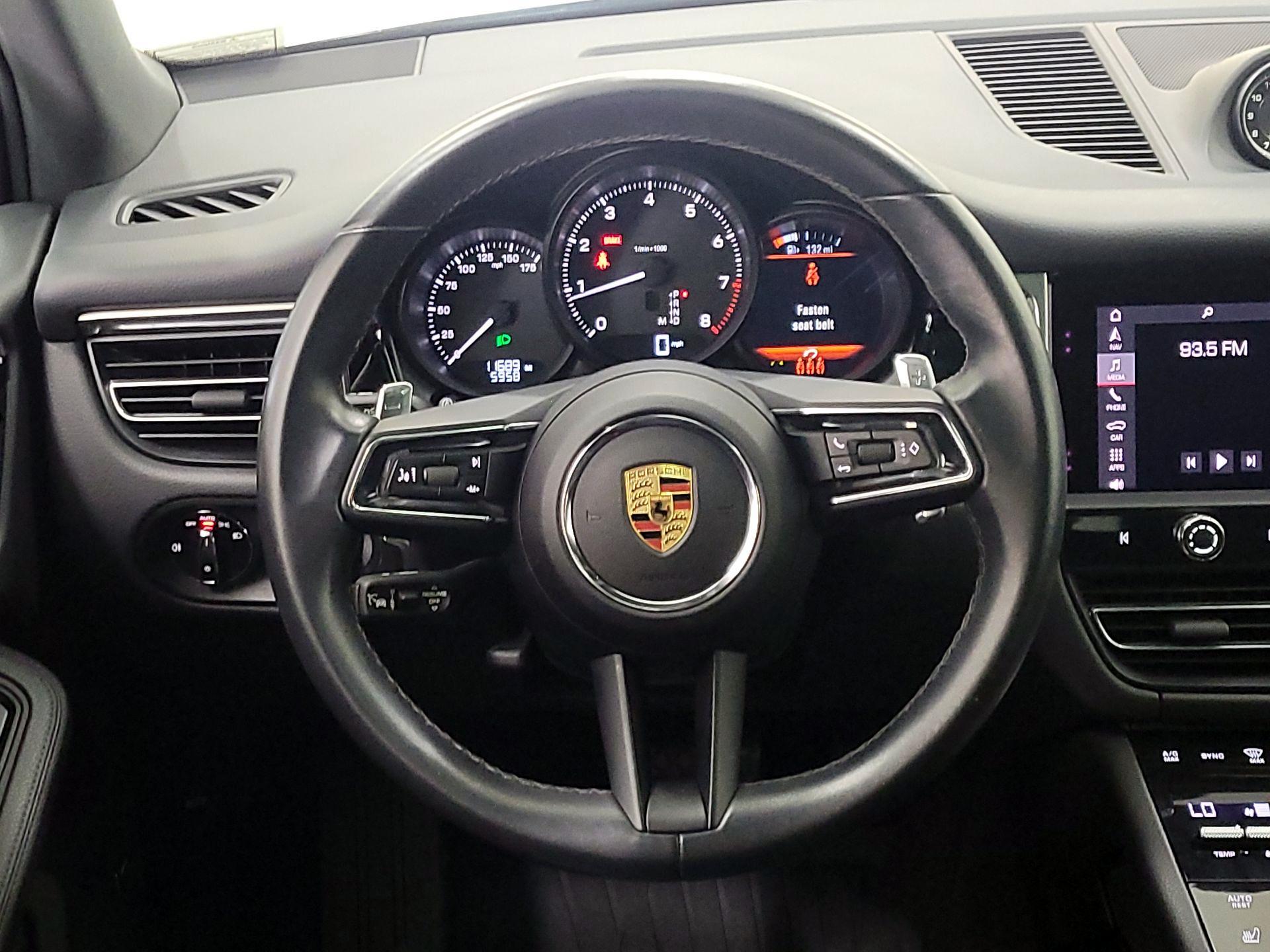 Thumbnail: 2024 Porsche Macan - 10