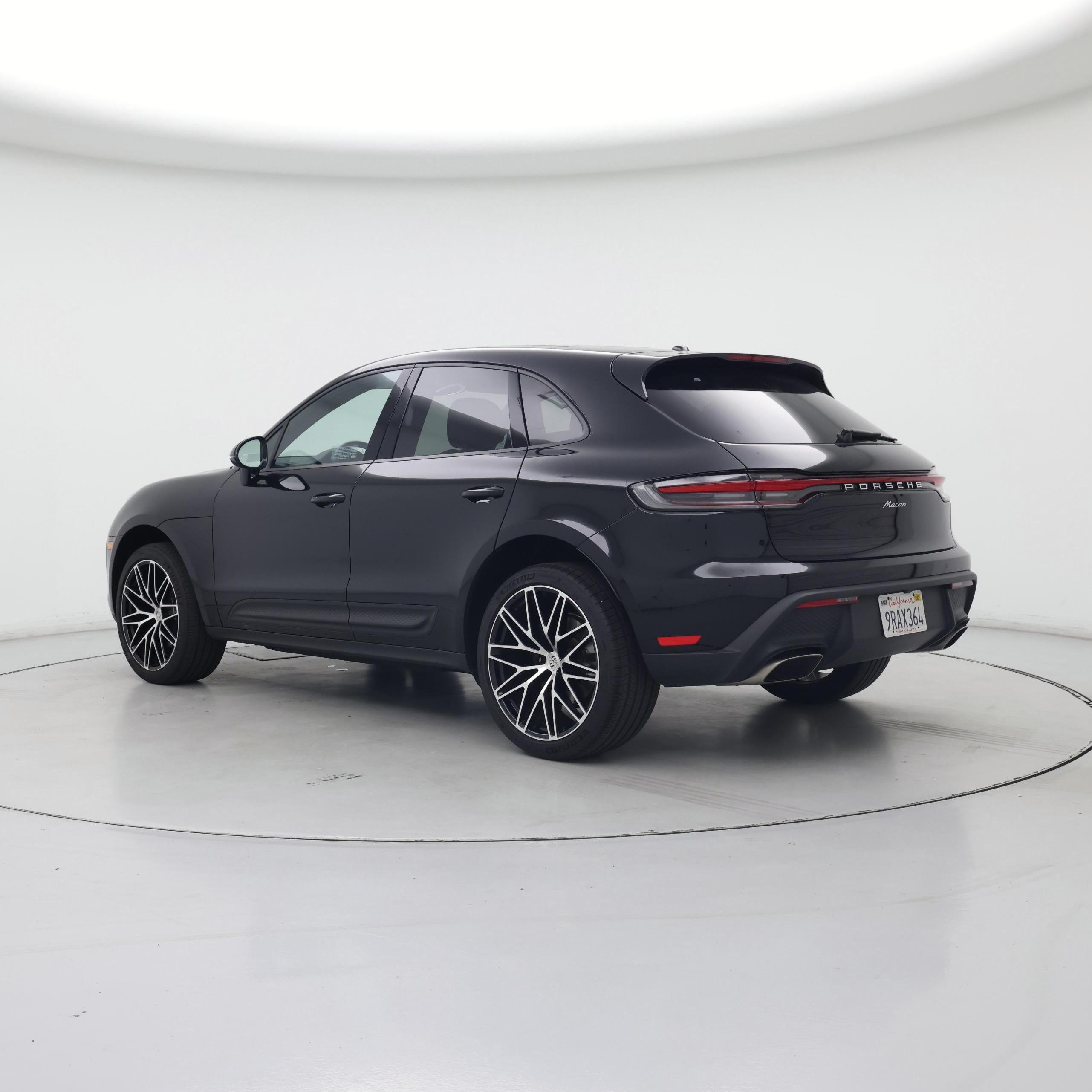 Thumbnail: 2024 Porsche Macan - 2