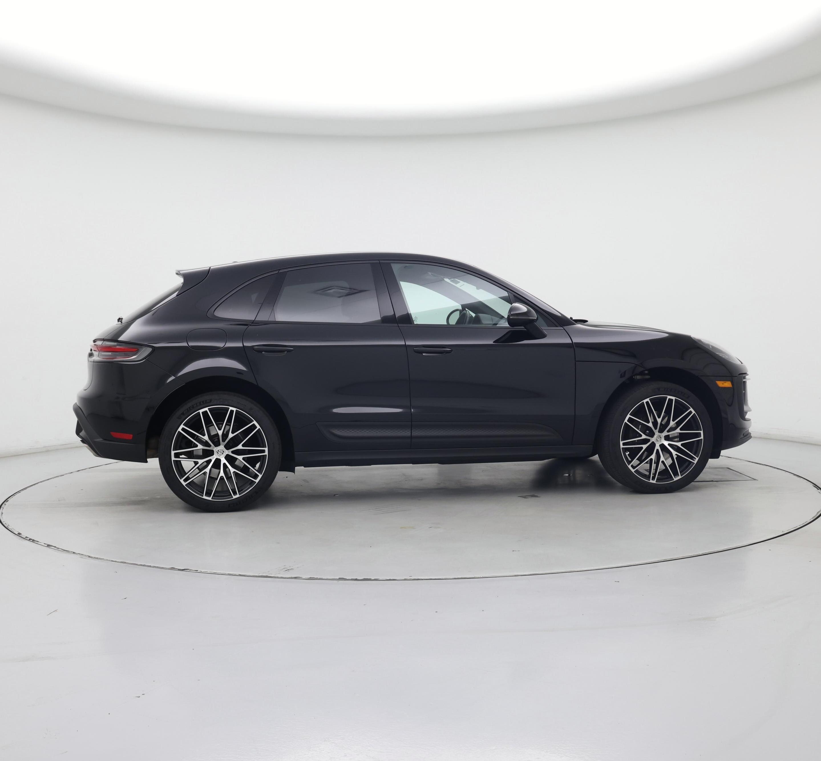 Thumbnail: 2024 Porsche Macan - 7