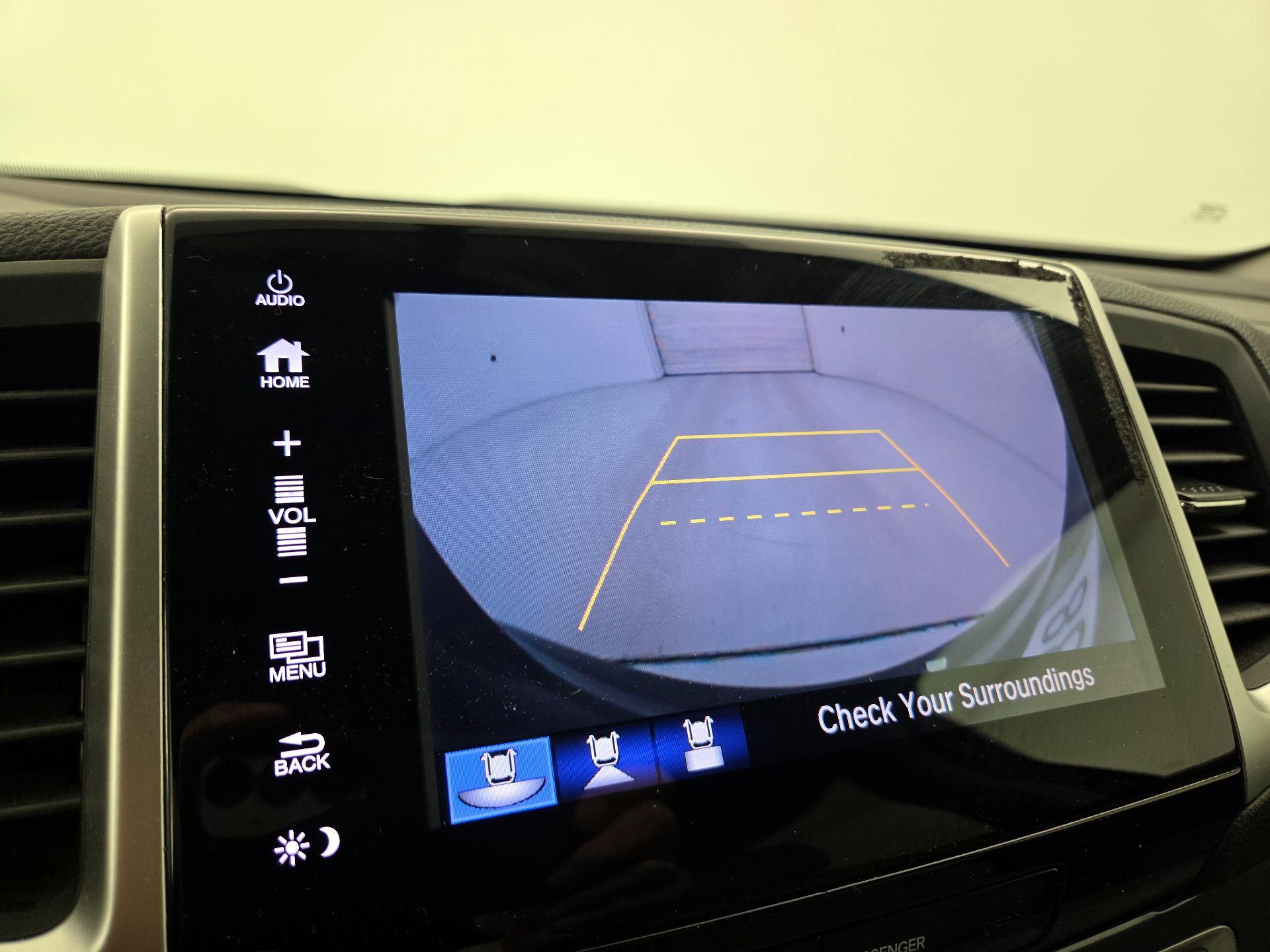 Thumbnail: 2018 Honda Pilot - 14