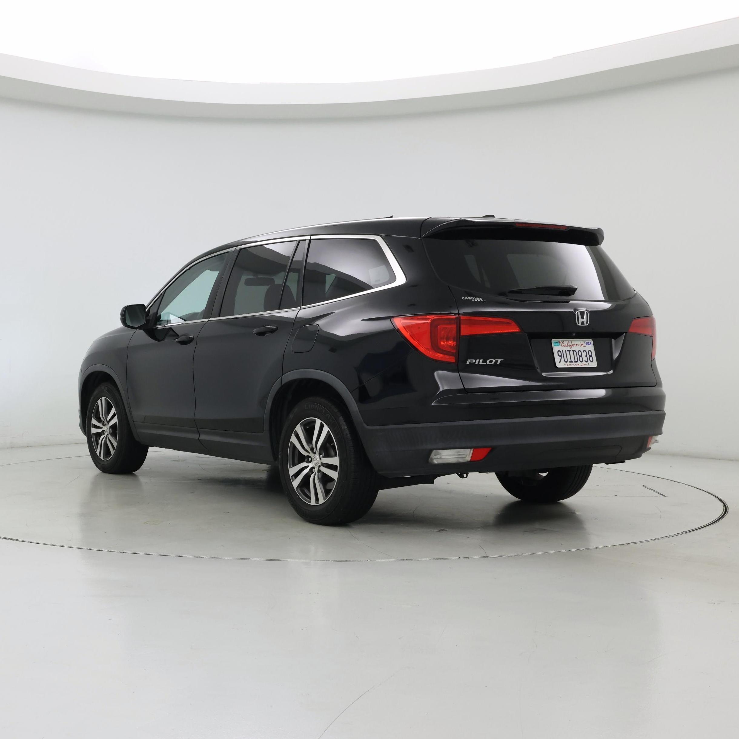 Thumbnail: 2018 Honda Pilot - 2