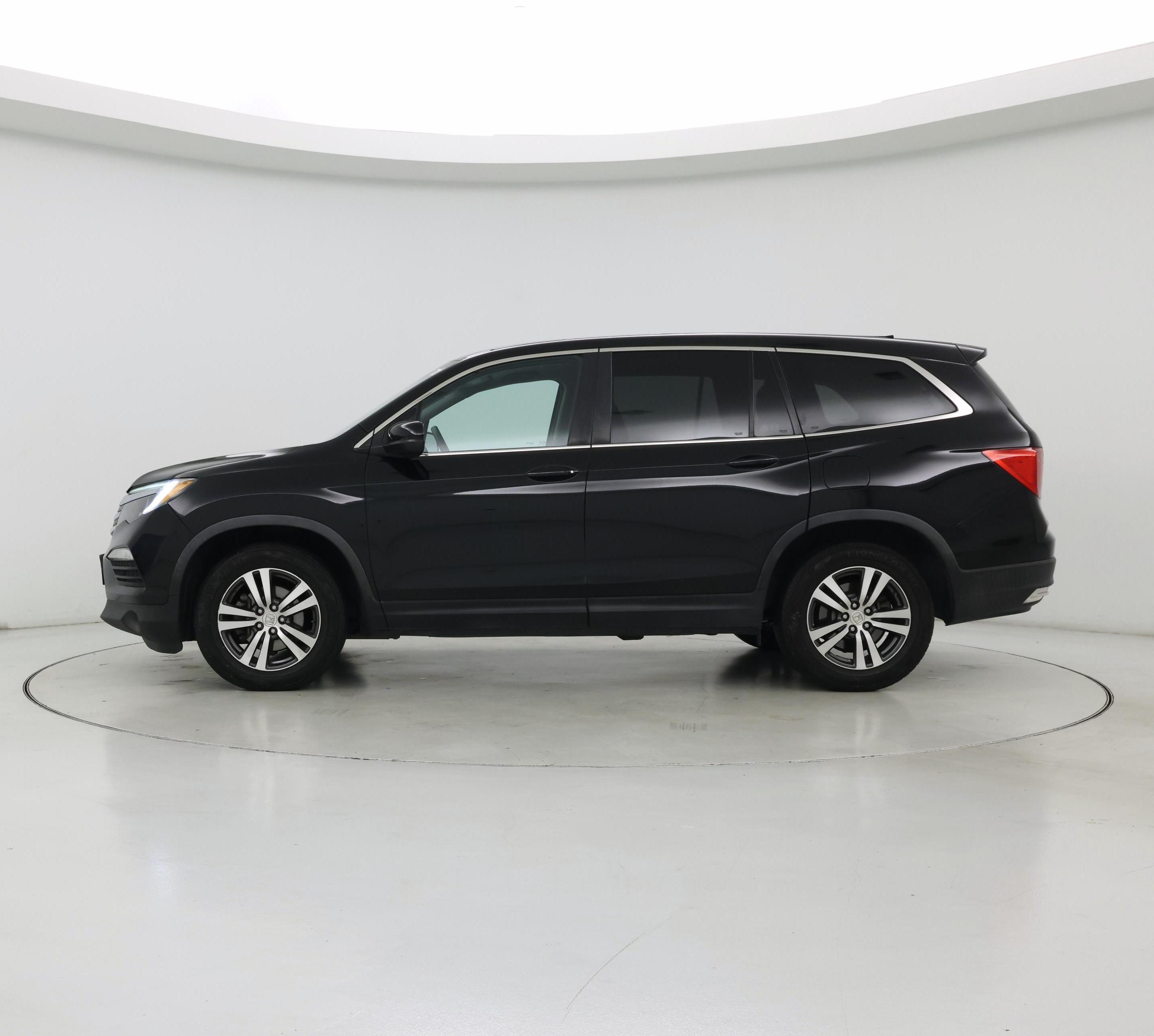 Thumbnail: 2018 Honda Pilot - 3