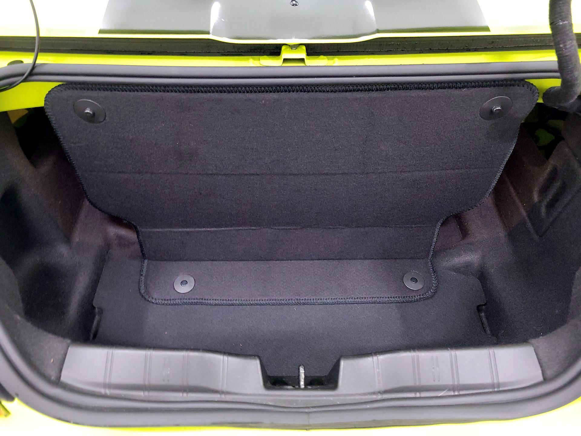 Thumbnail: 2020 Chevrolet Camaro - 20