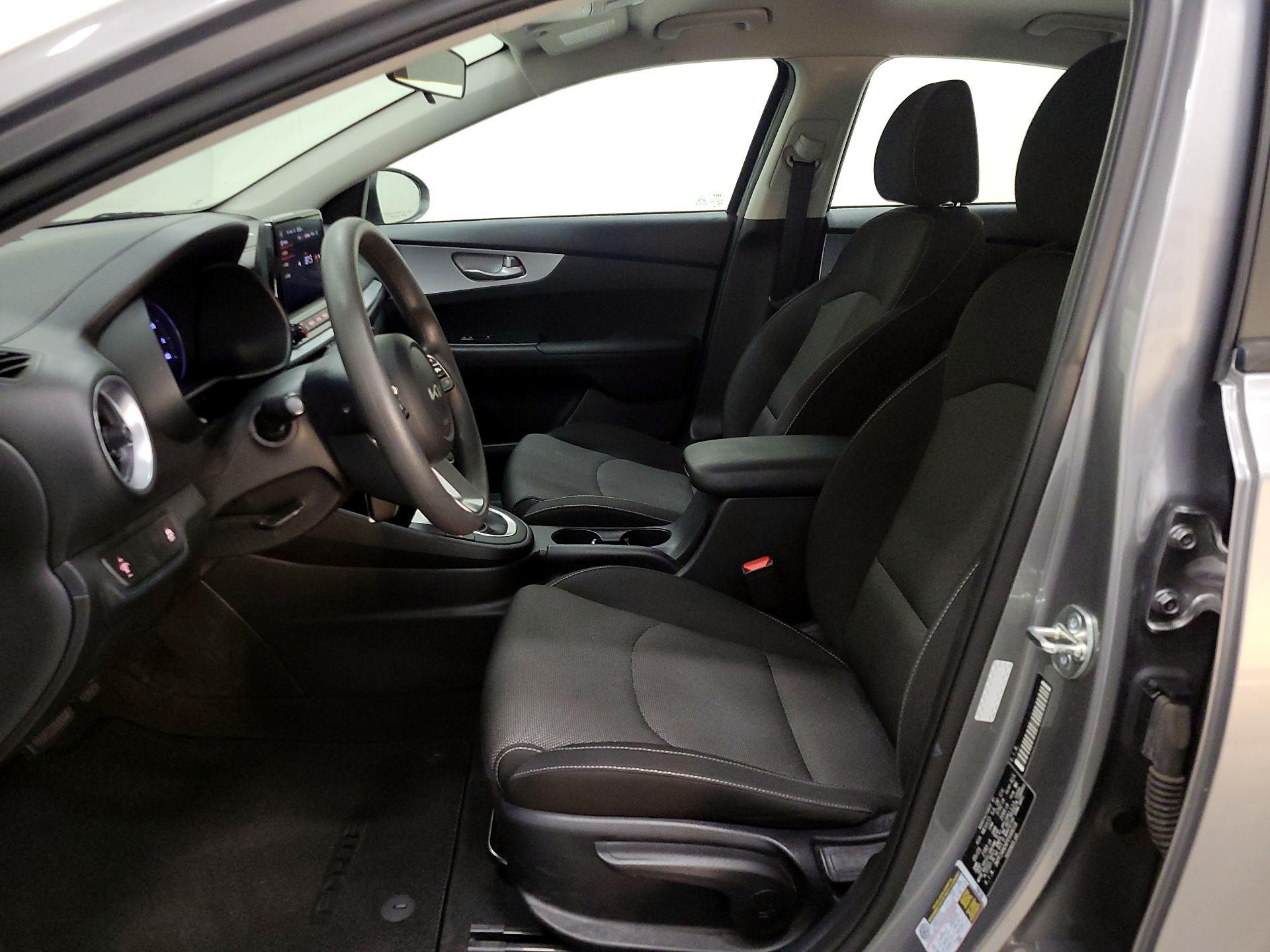 Thumbnail: 2023 Kia Forte - 11