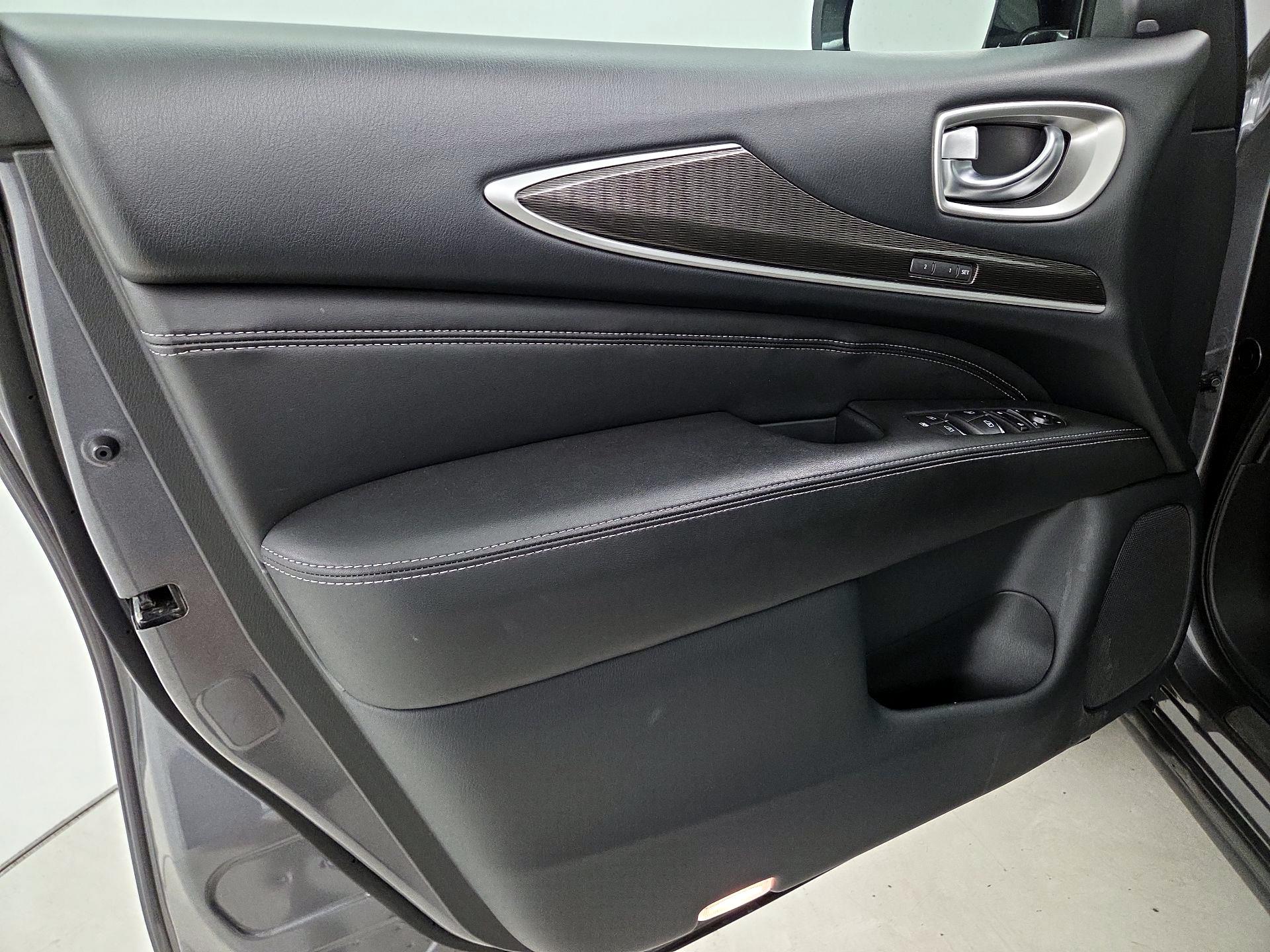 Thumbnail: 2019 INFINITI QX60 - 12