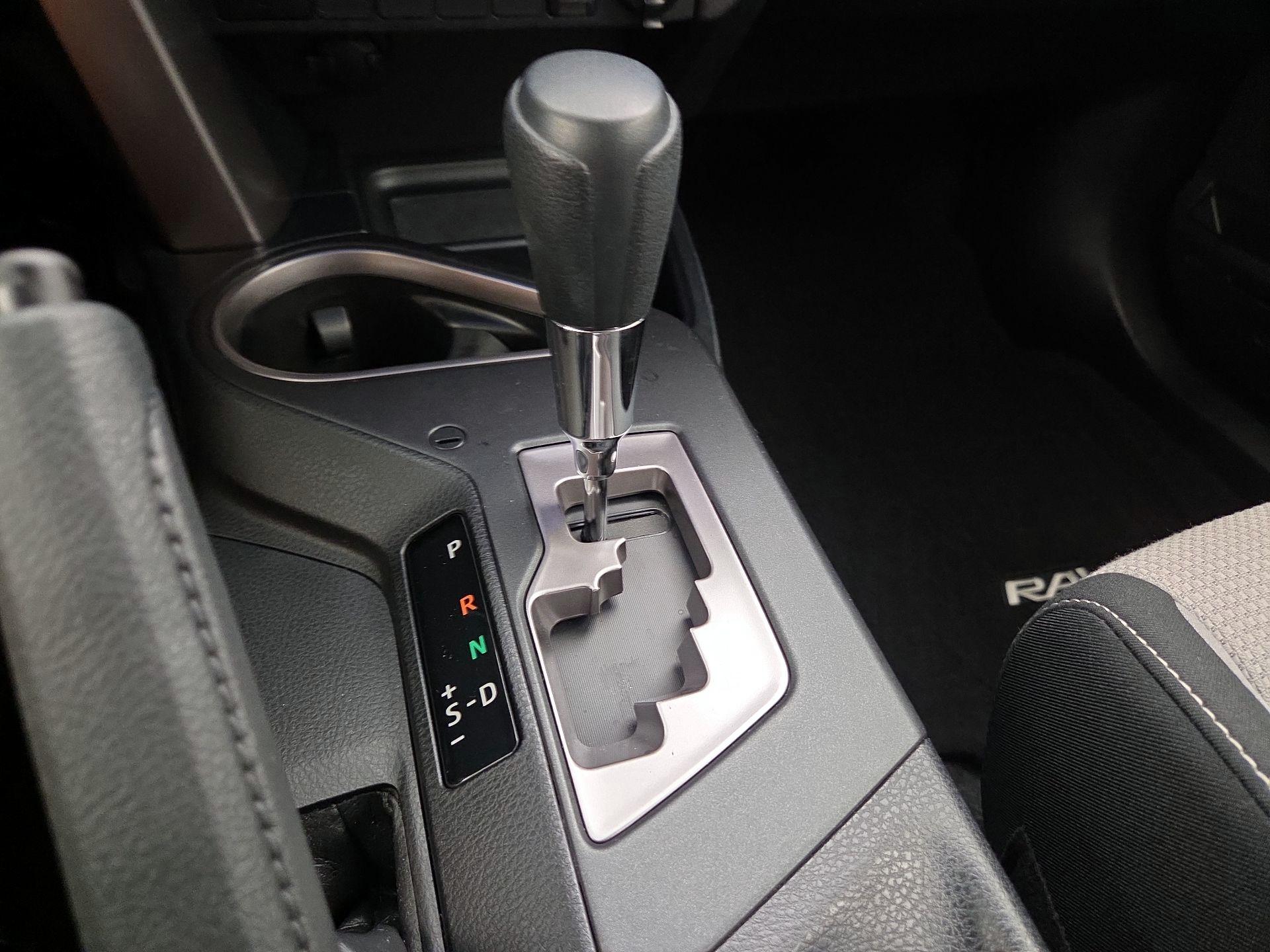 Thumbnail: 2017 Toyota RAV4 - 17