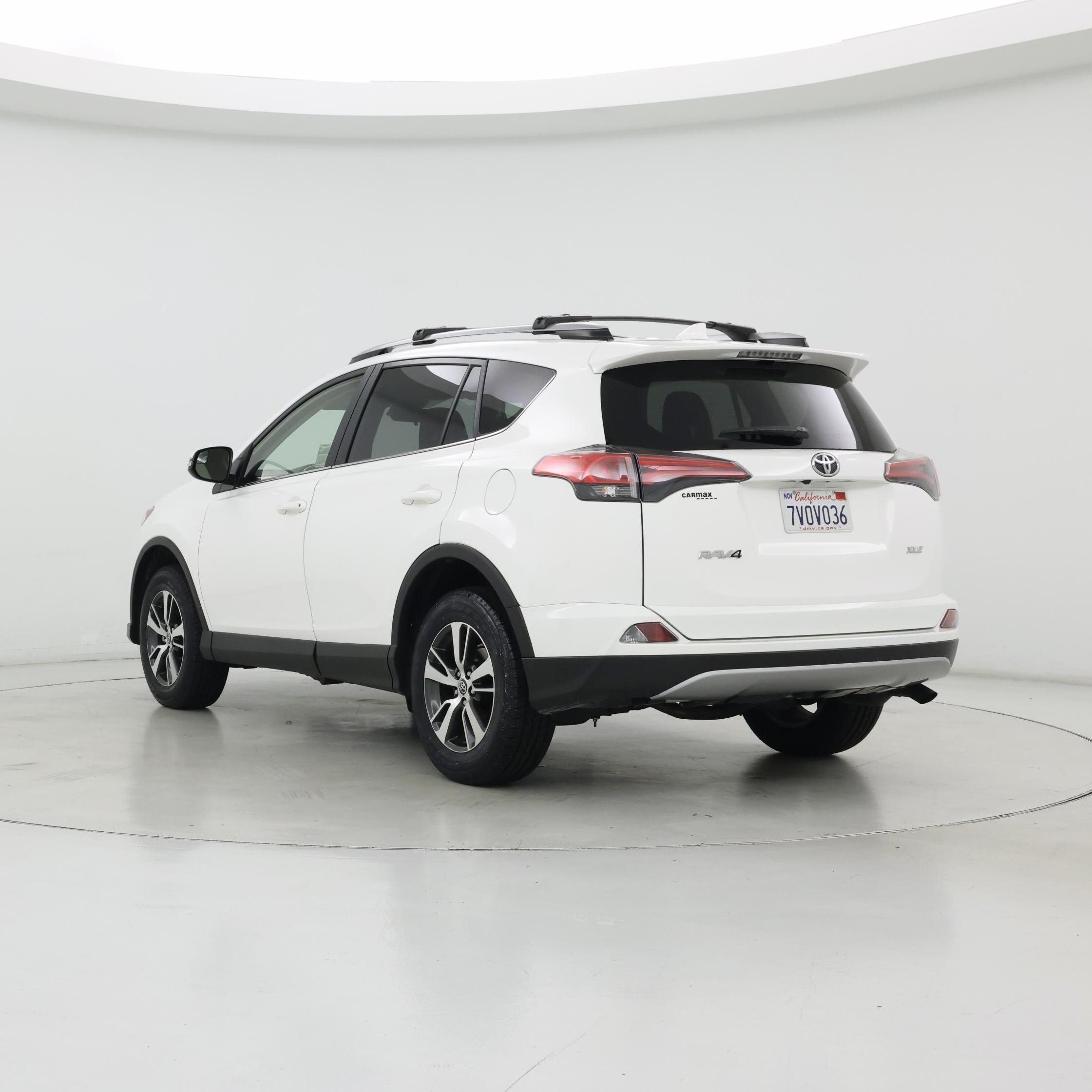 Thumbnail: 2017 Toyota RAV4 - 2