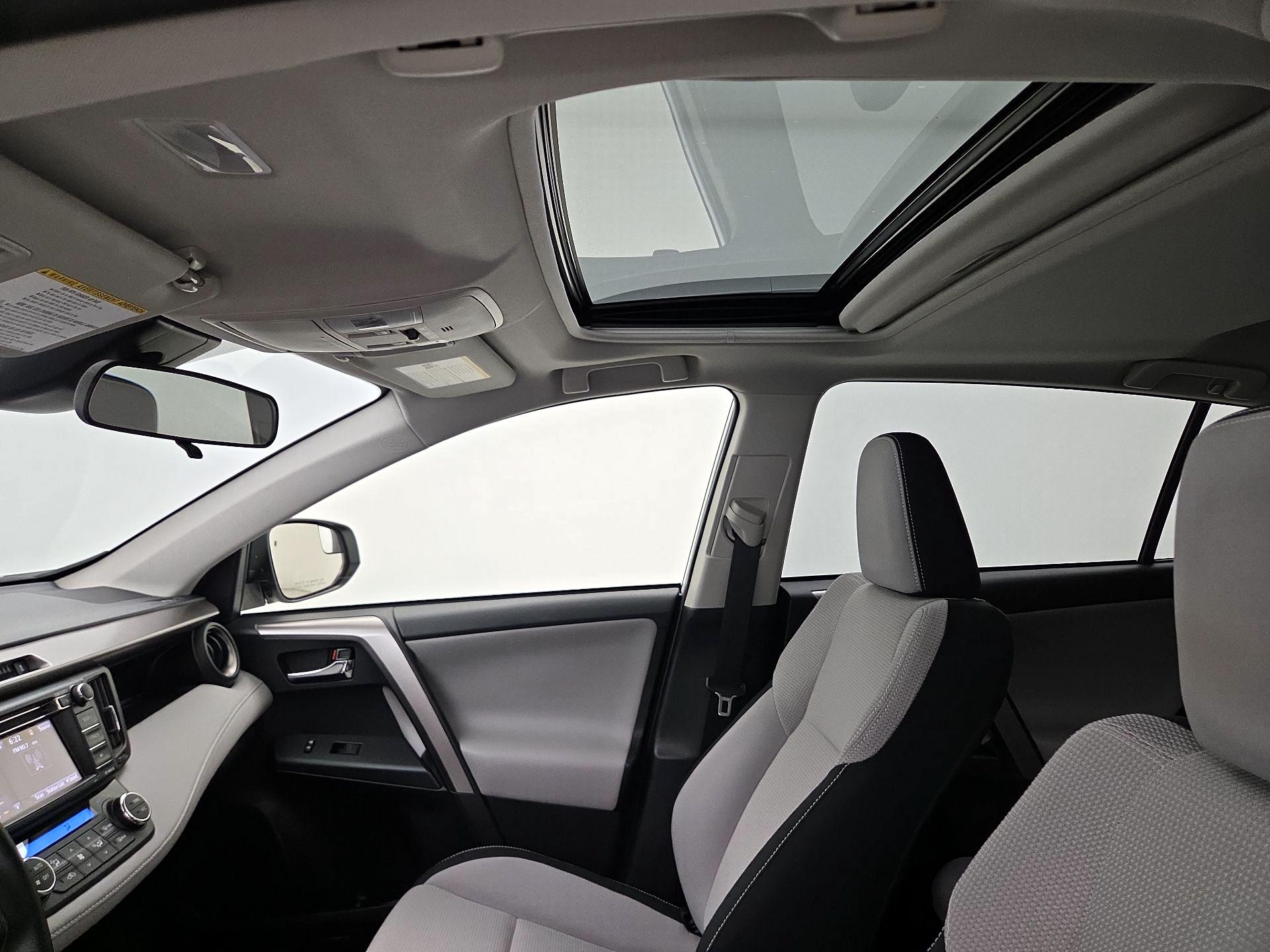 Thumbnail: 2017 Toyota RAV4 - 19