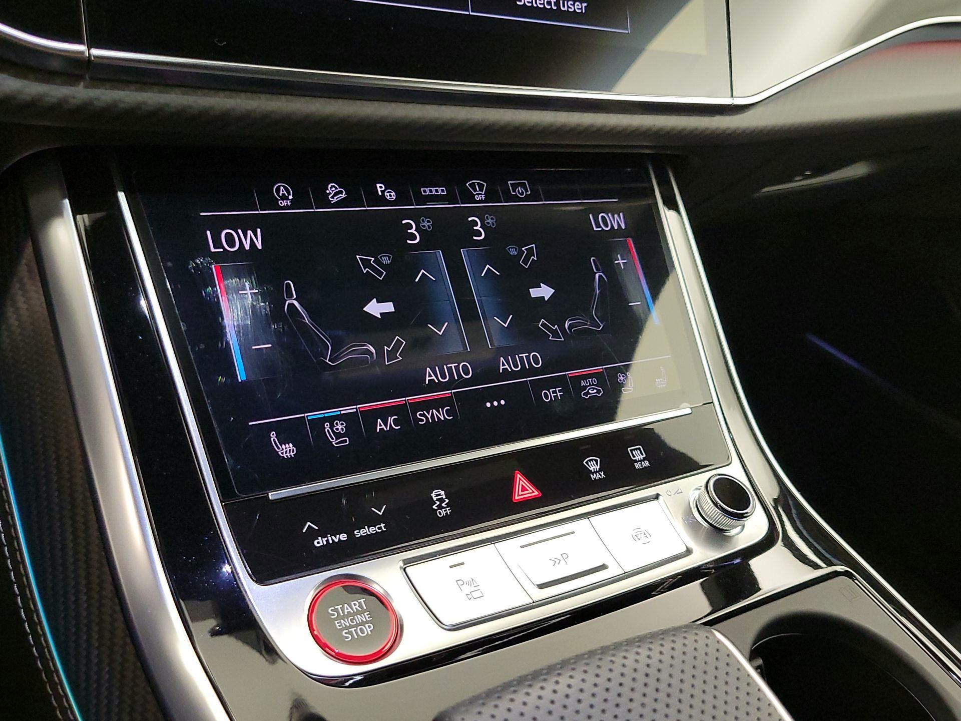 Thumbnail: 2025 Audi SQ8 - 16