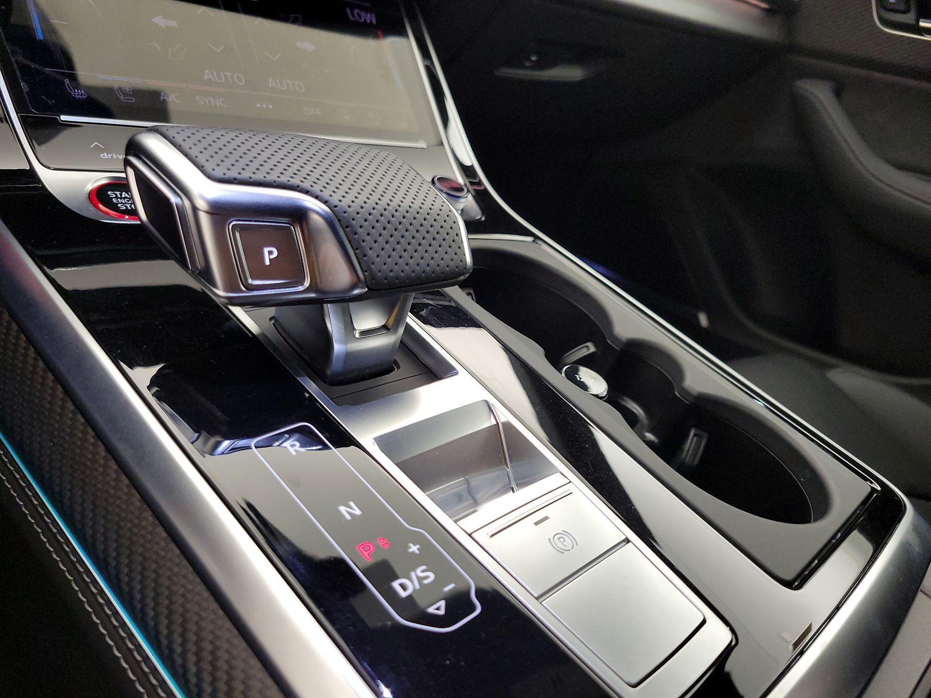 Thumbnail: 2025 Audi SQ8 - 17