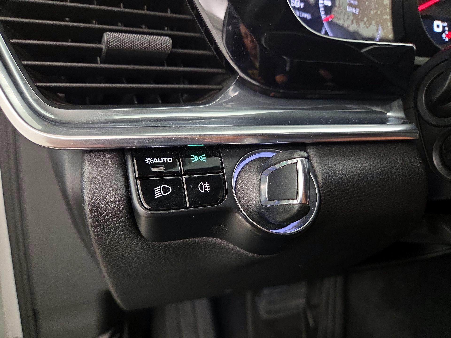 Thumbnail: 2020 Porsche Panamera - 13