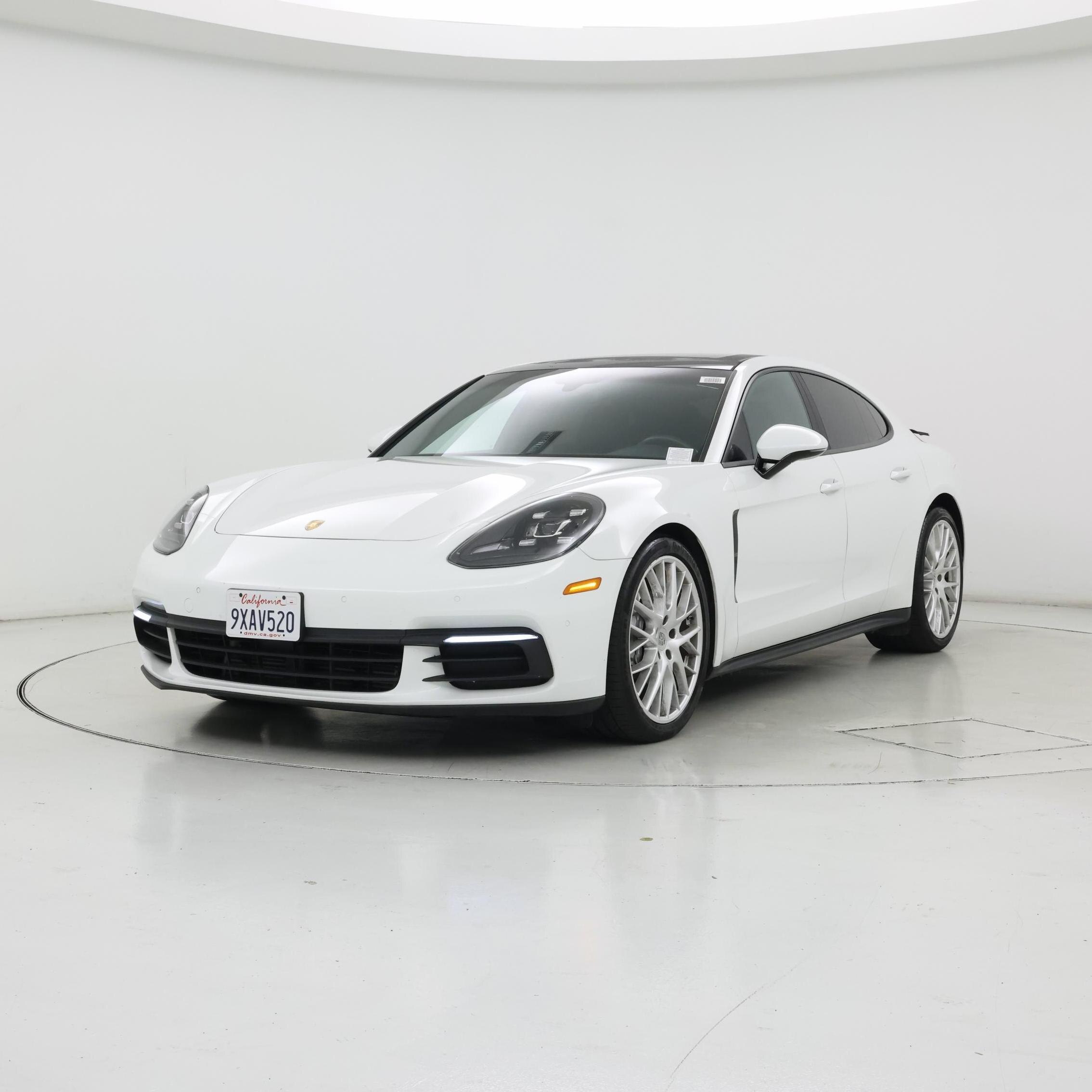 Thumbnail: 2020 Porsche Panamera - 4