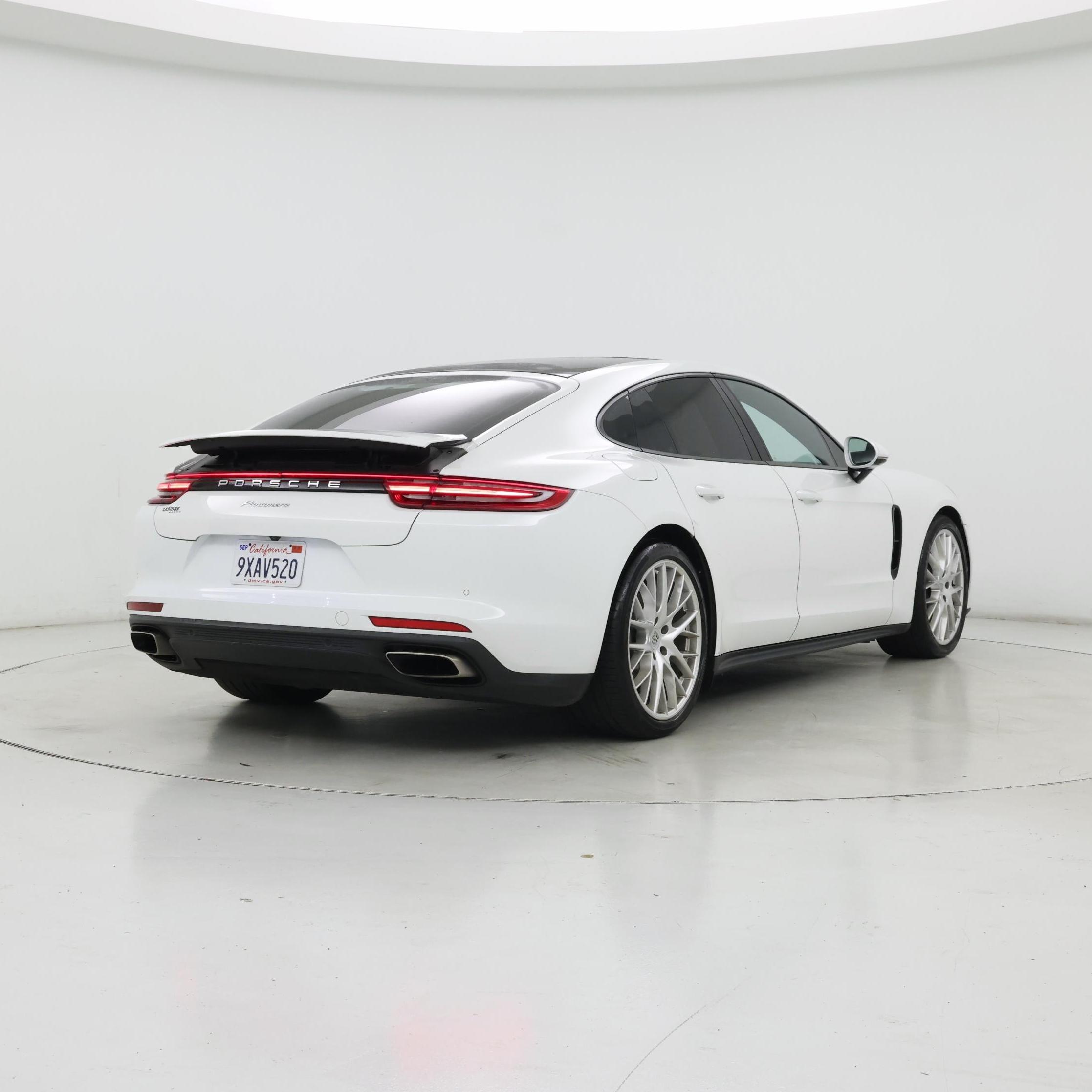 Thumbnail: 2020 Porsche Panamera - 8