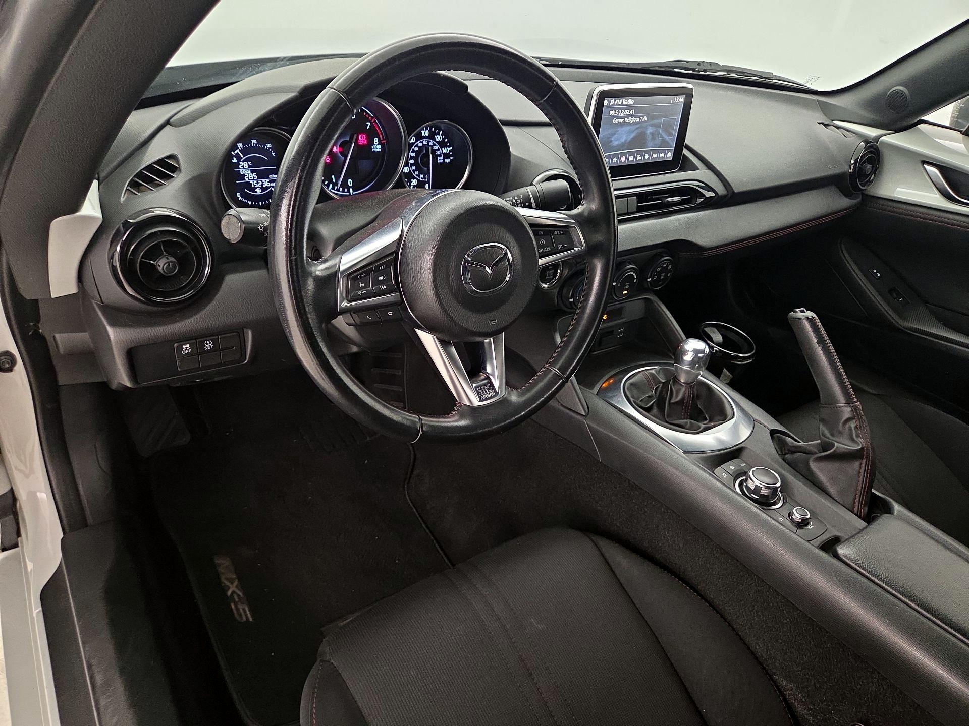 Thumbnail: 2016 Mazda MX-5 Miata - 9