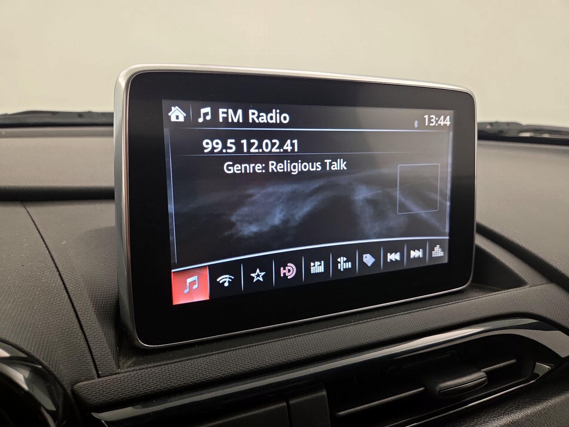 Thumbnail: 2016 Mazda MX-5 Miata - 14