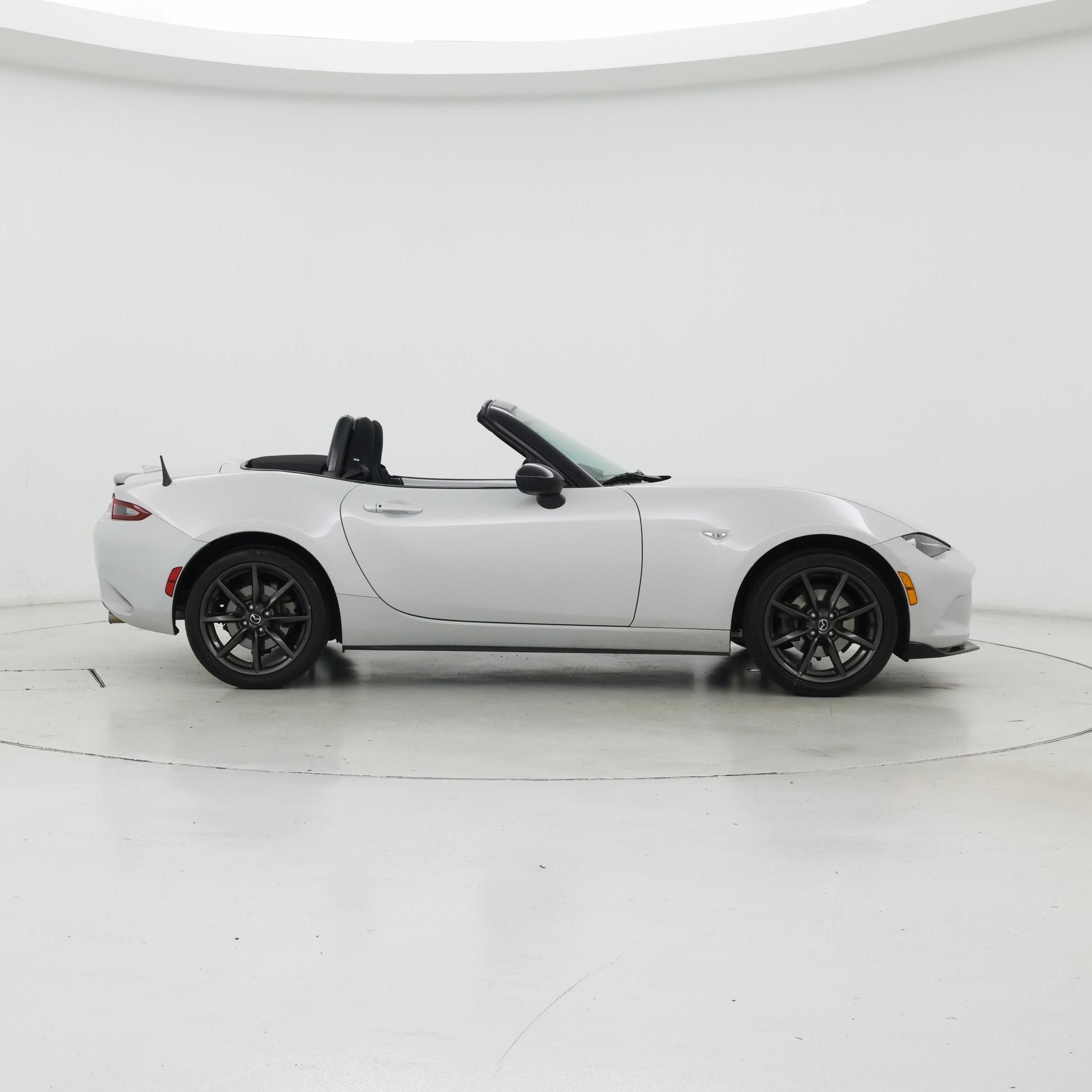 Thumbnail: 2016 Mazda MX-5 Miata - 7