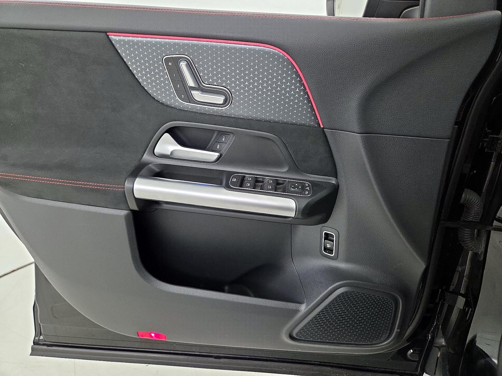 2025 Mercedes-Benz GLA GLA250 - Photo 13