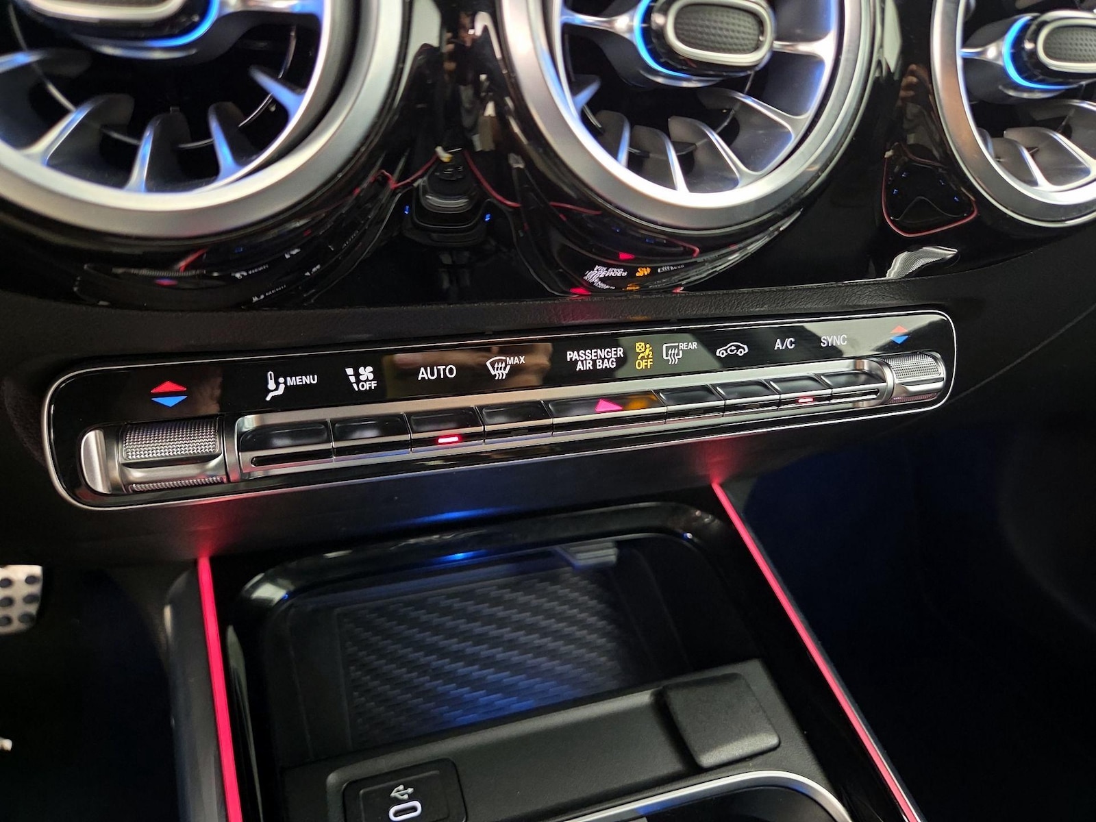 2025 Mercedes-Benz GLA GLA250 - Photo 17