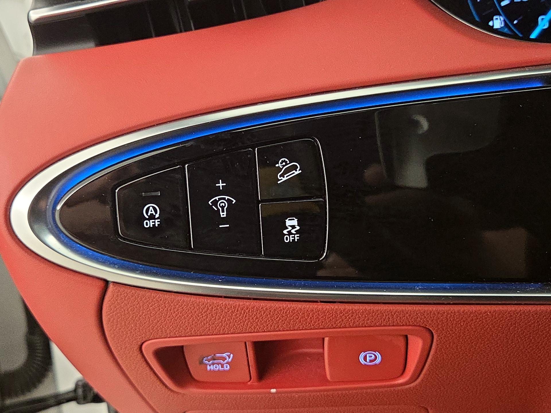 Thumbnail: 2023 Genesis GV70 - 13