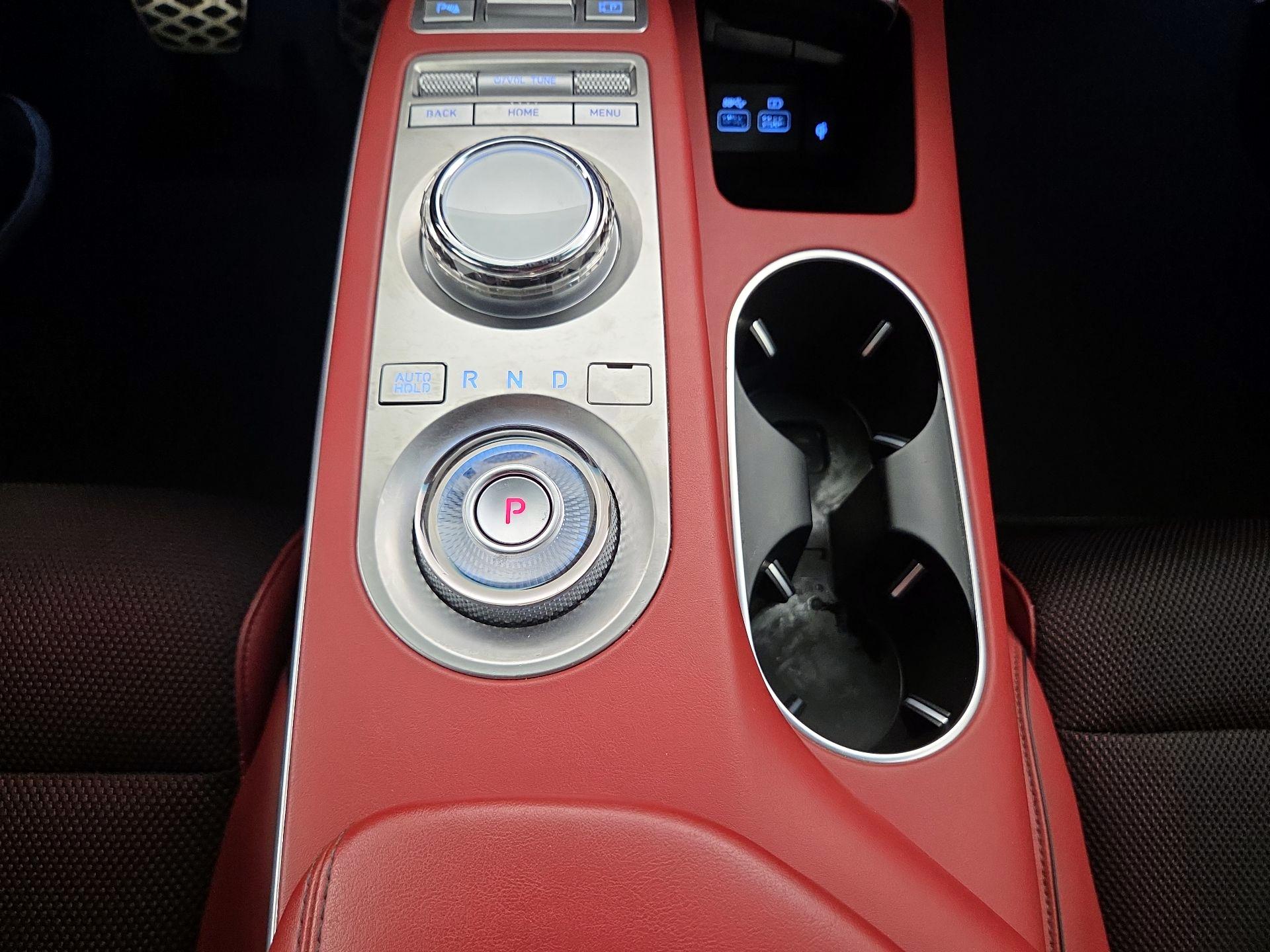 Thumbnail: 2023 Genesis GV70 - 18