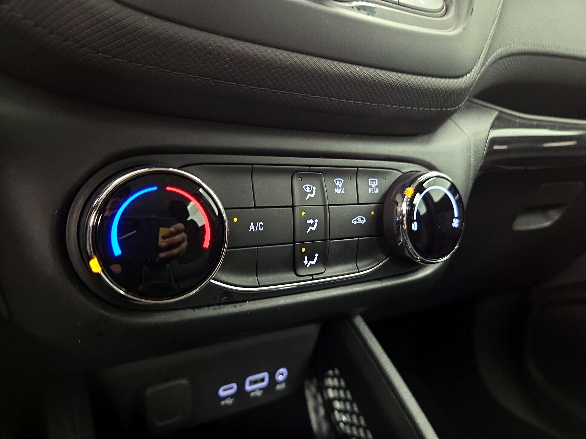 Thumbnail: 2021 Chevrolet TrailBlazer - 15
