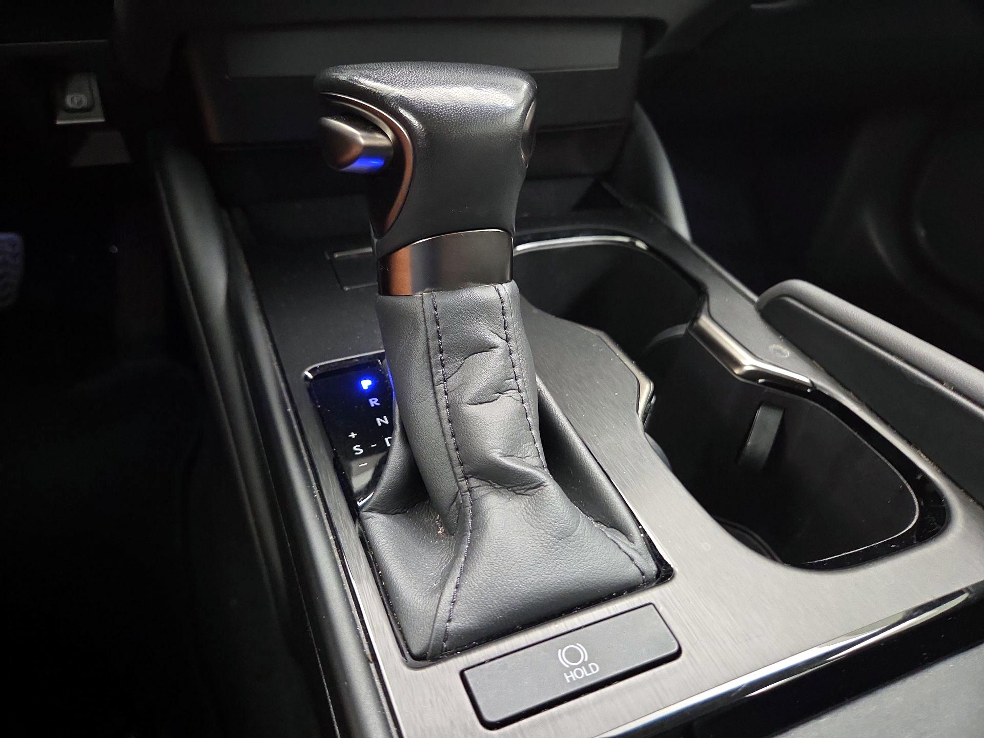 Thumbnail: 2024 Lexus ES - 17