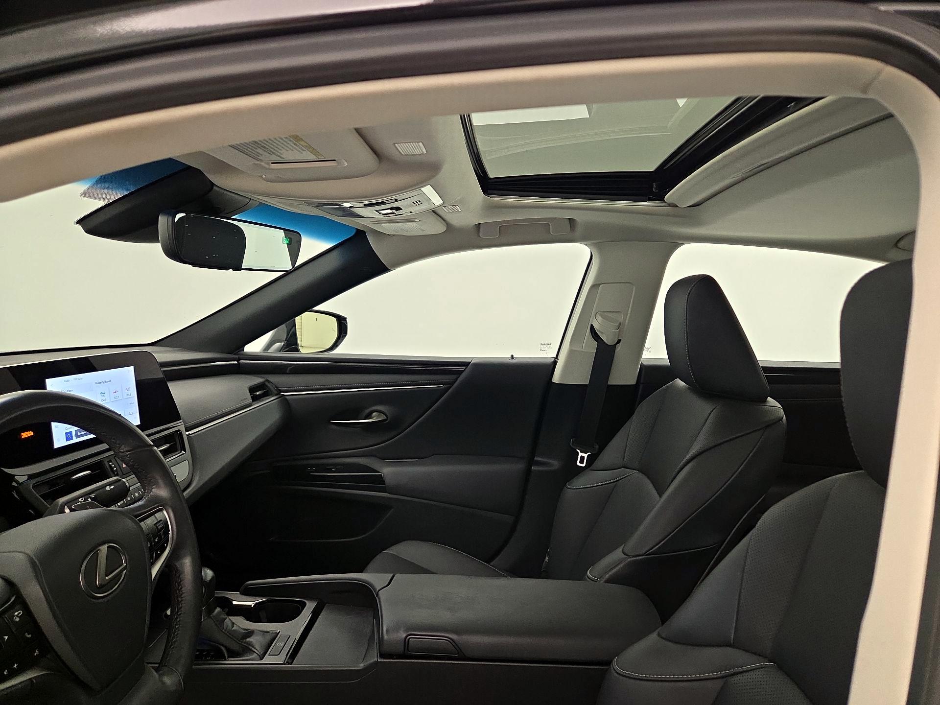 Thumbnail: 2024 Lexus ES - 19