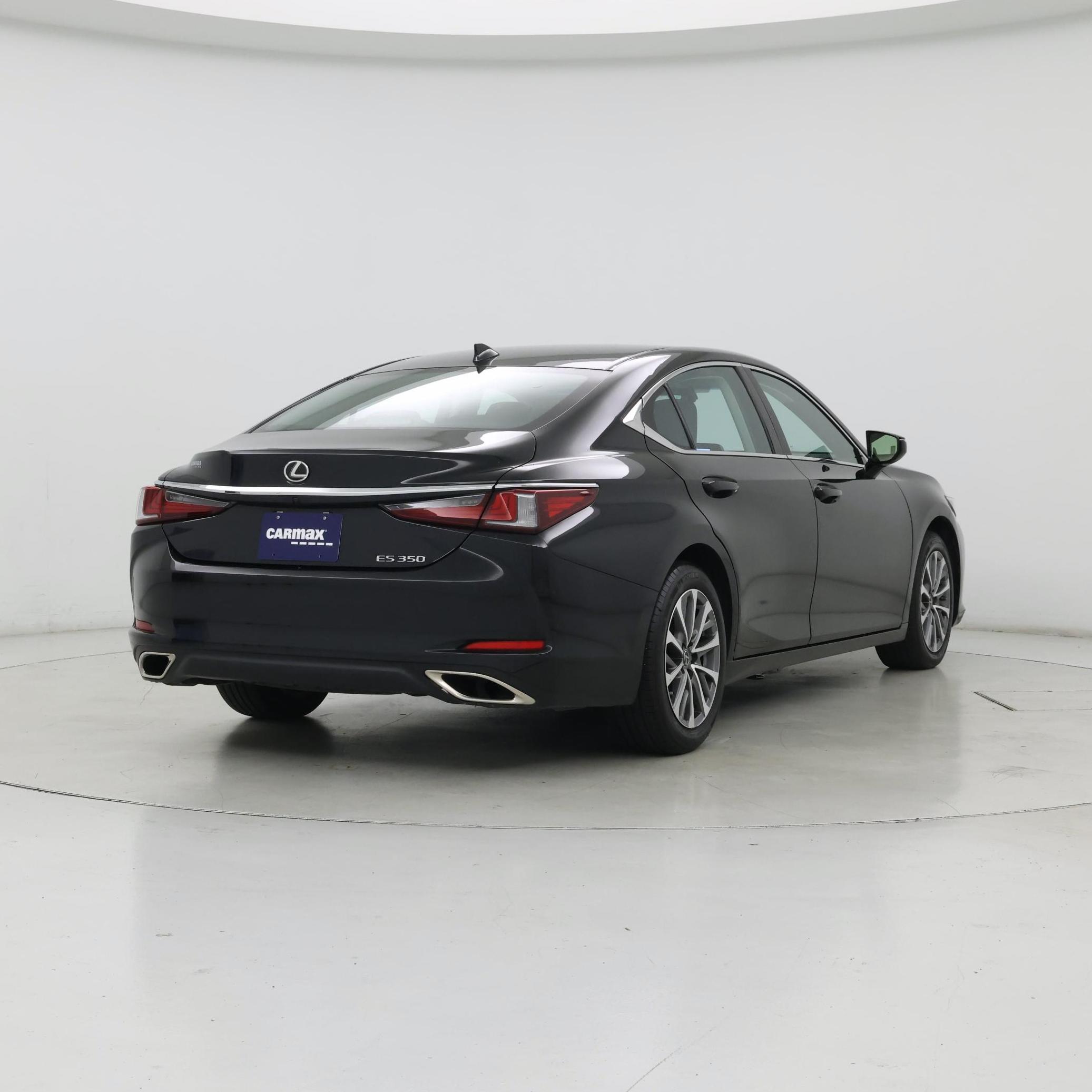 Thumbnail: 2024 Lexus ES - 8