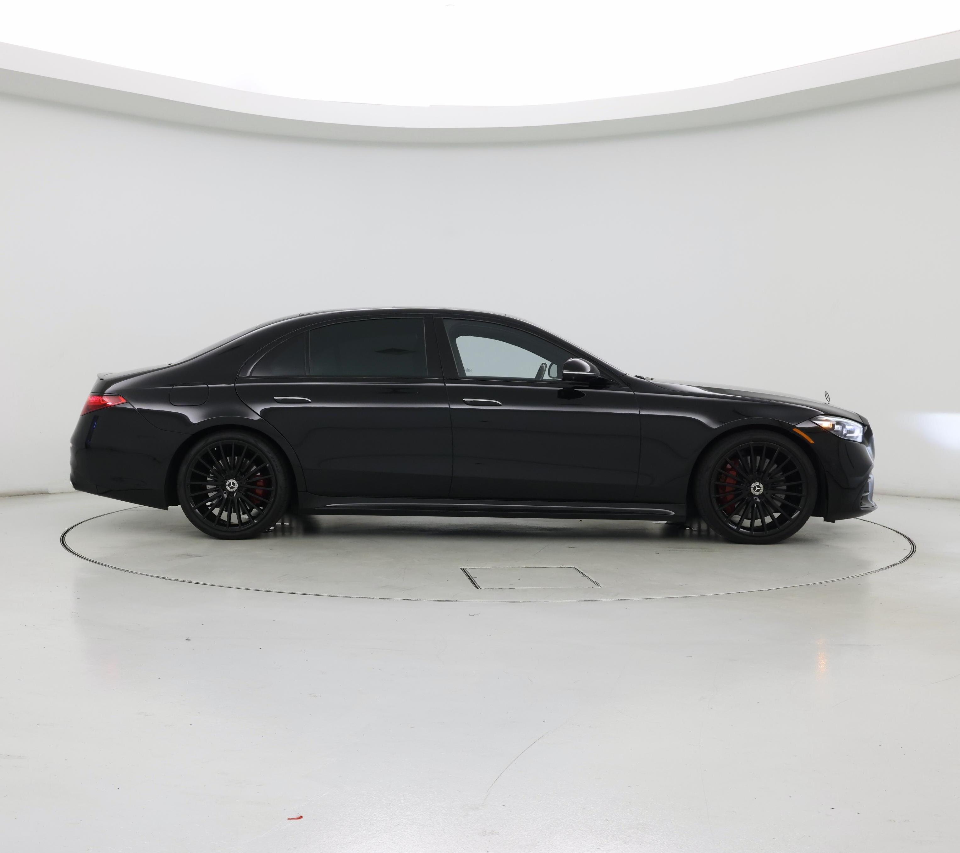 Thumbnail: 2023 Mercedes-Benz S-Class - 7