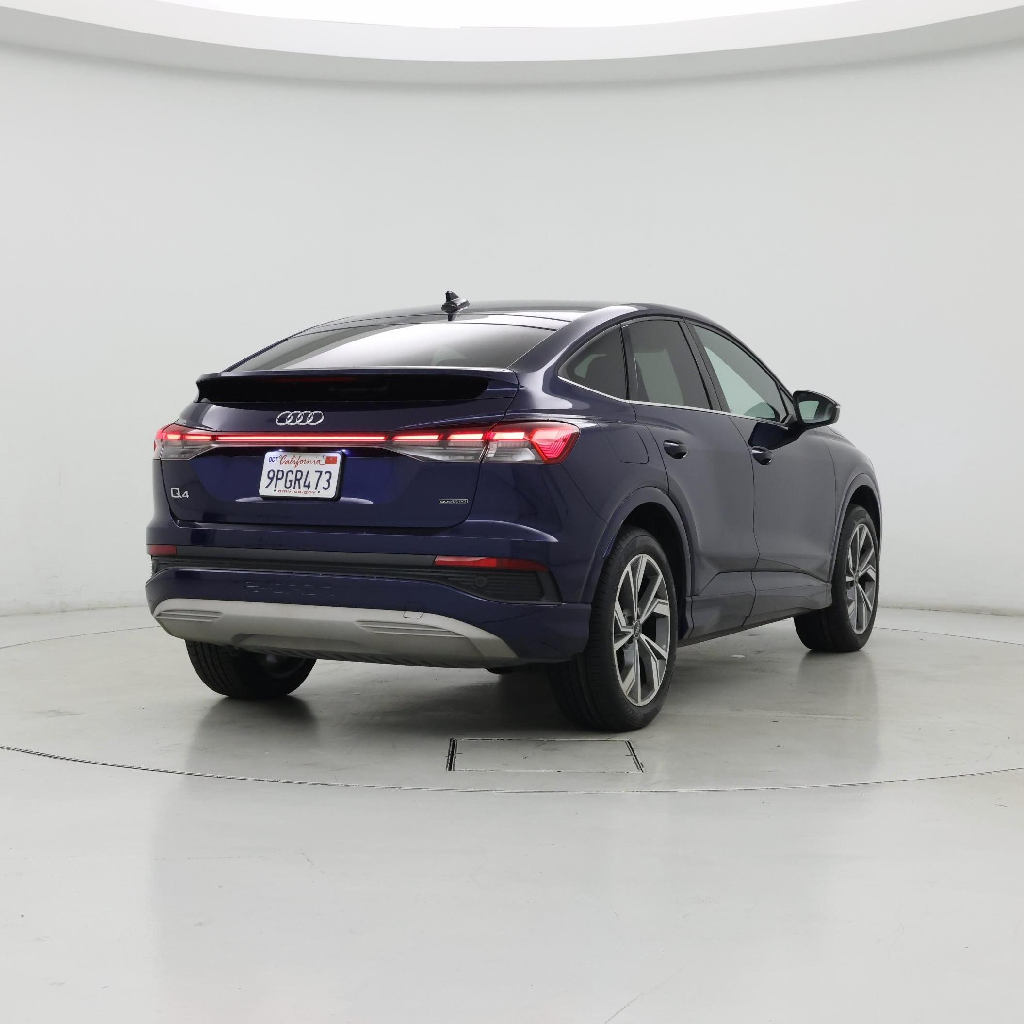 Thumbnail: 2022 Audi Q4 e-tron - 8