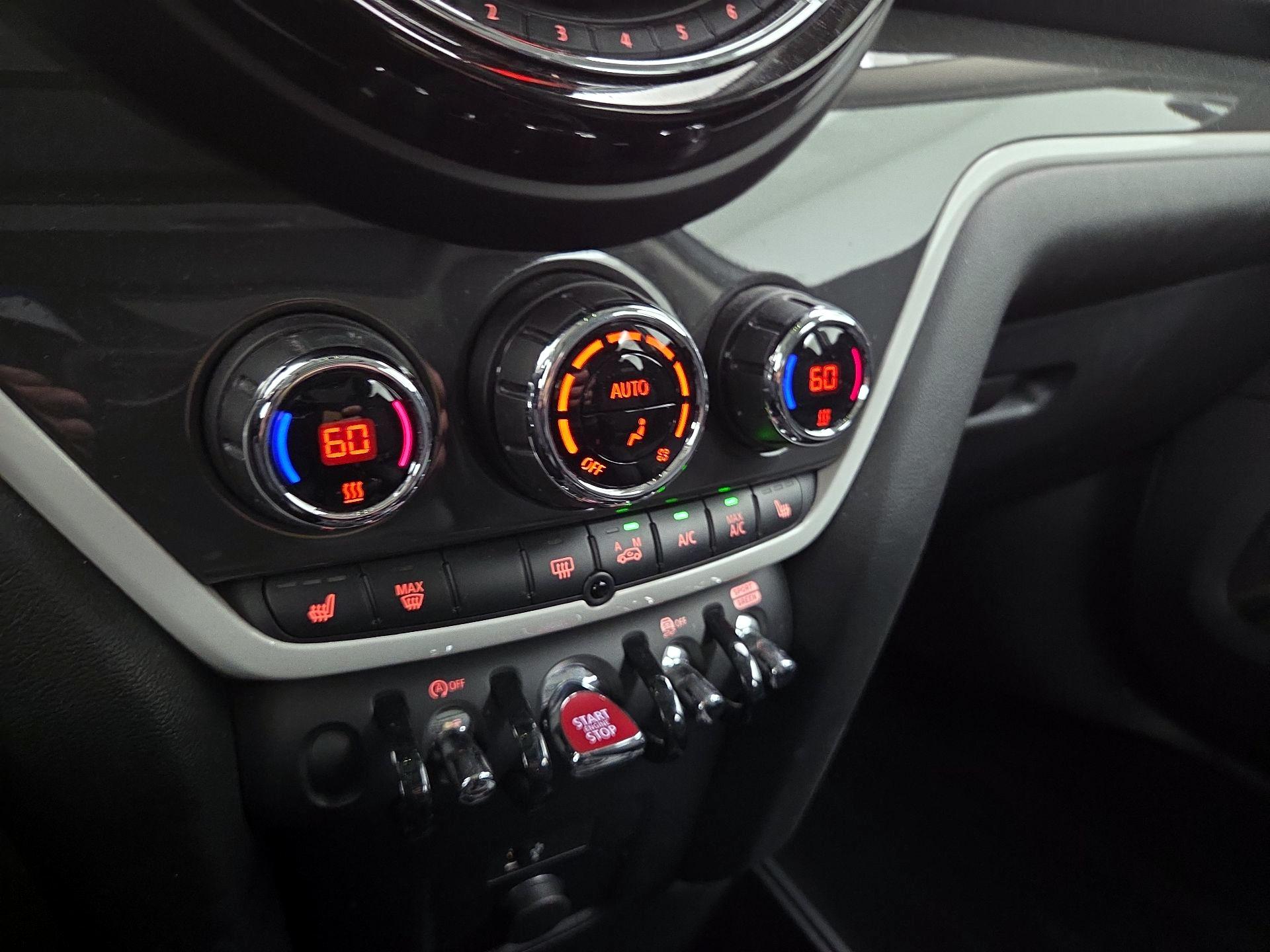 Thumbnail: 2020 MINI Cooper Countryman - 16