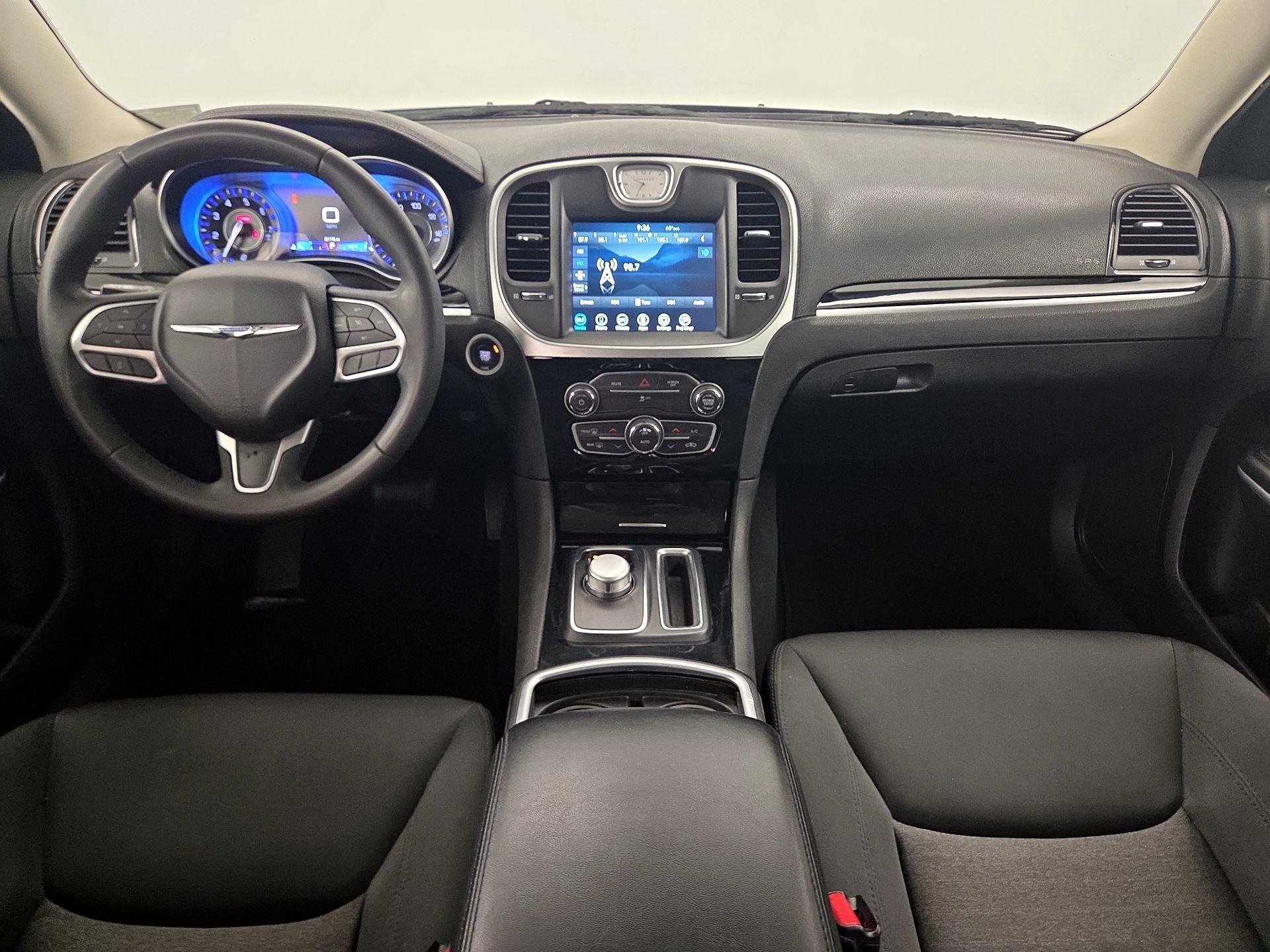 Thumbnail: 2023 Chrysler 300 - 9