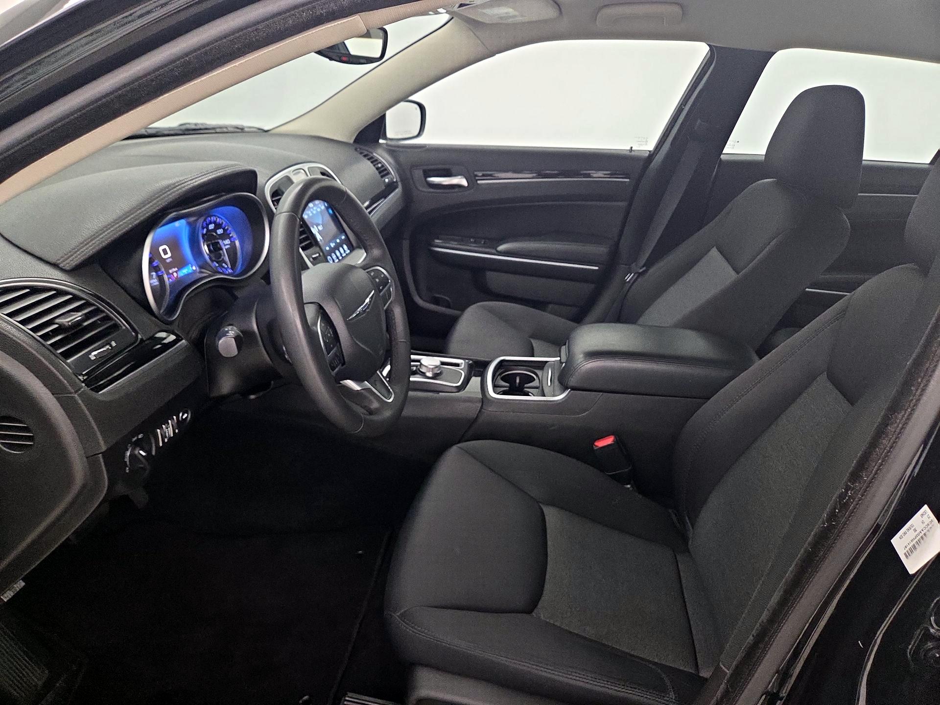 Thumbnail: 2023 Chrysler 300 - 11