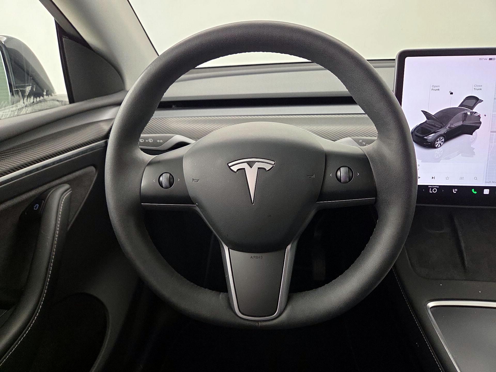 Thumbnail: 2023 Tesla Model Y - 10