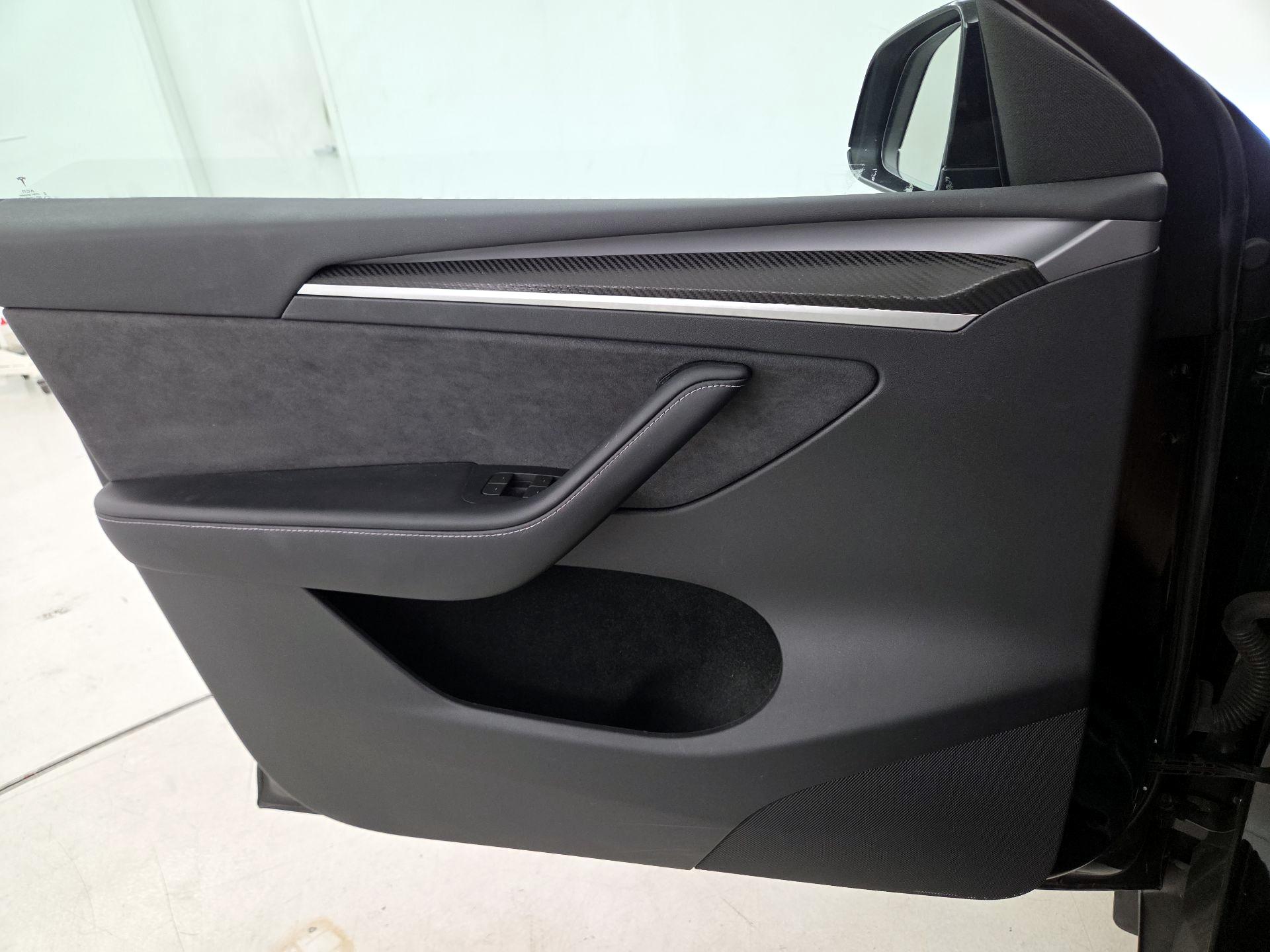 Thumbnail: 2023 Tesla Model Y - 12