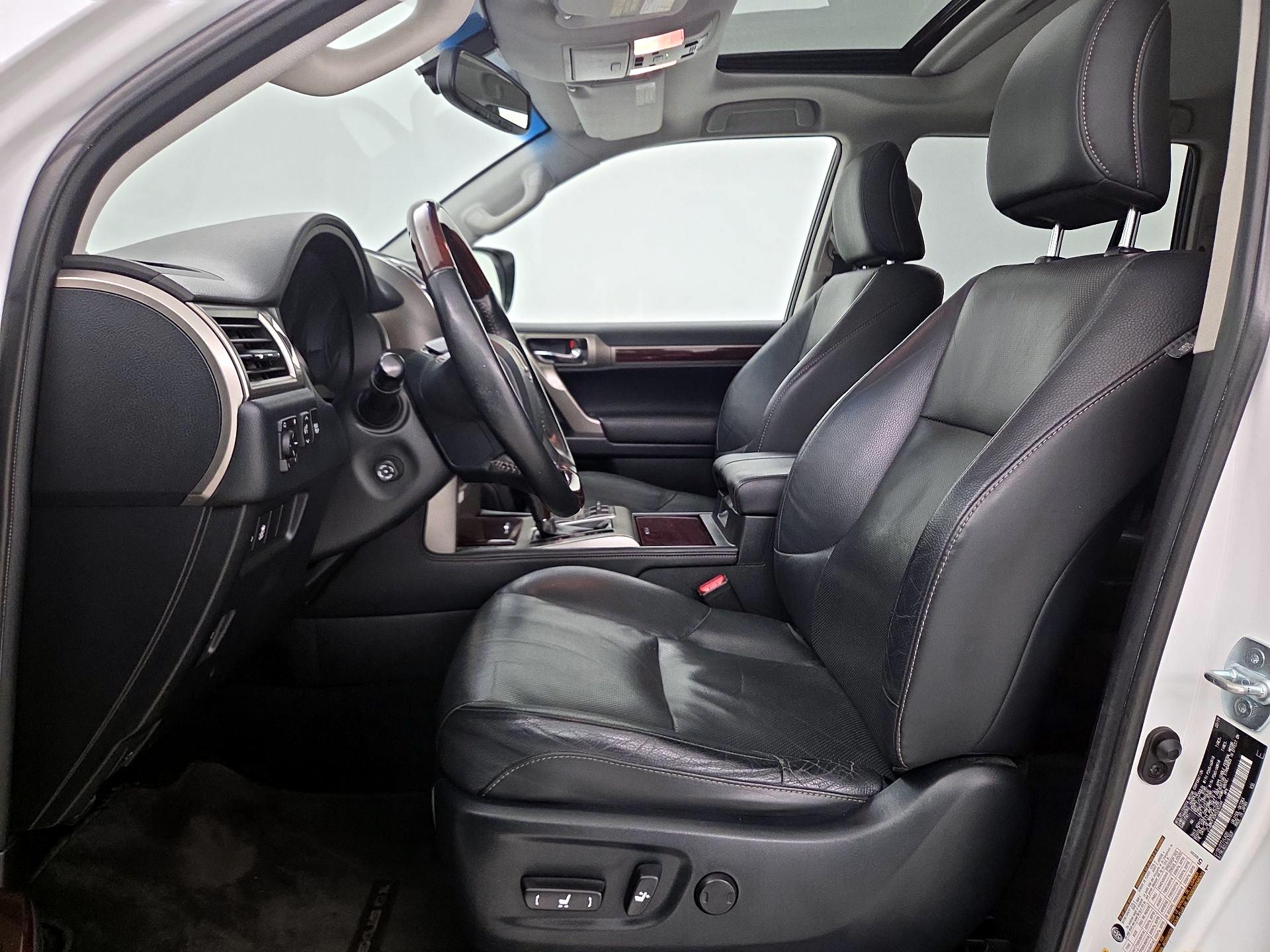 Thumbnail: 2019 Lexus GX - 11