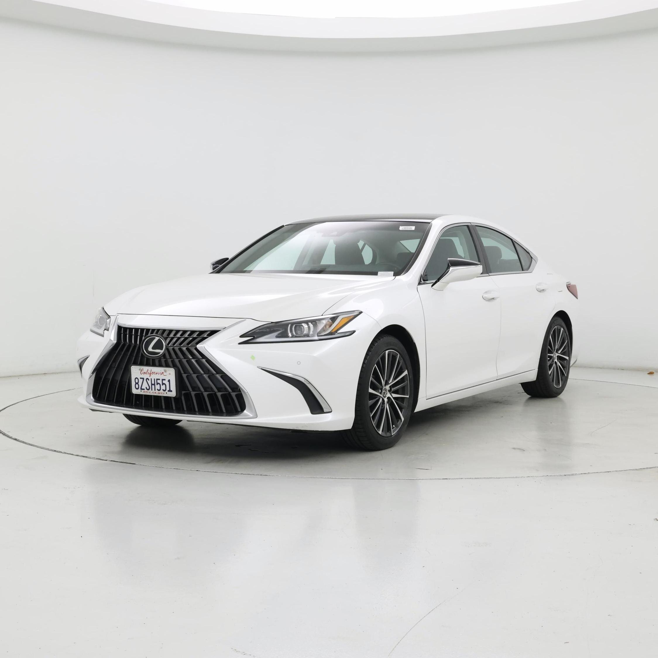 Thumbnail: 2022 Lexus ES - 4