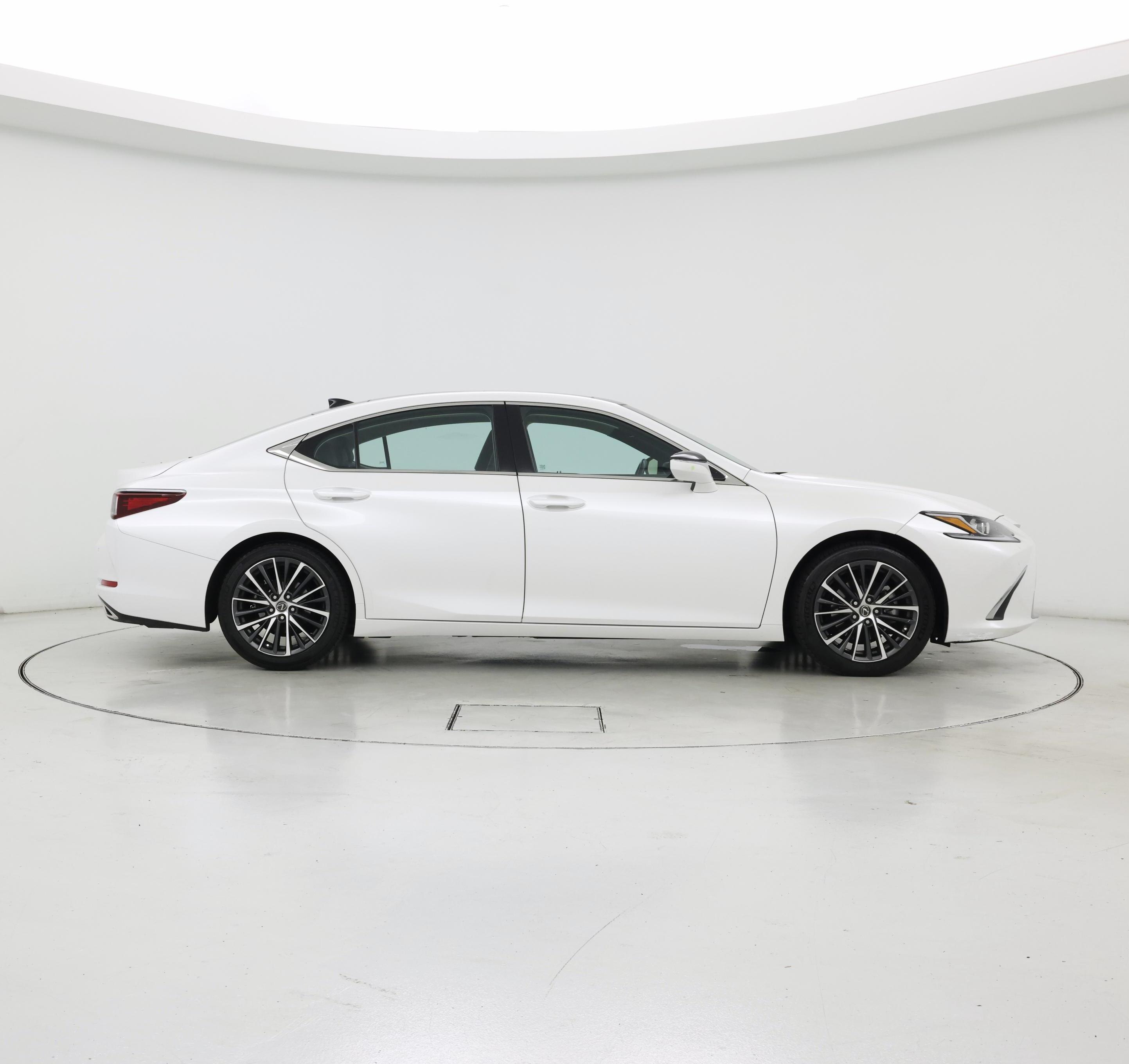 Thumbnail: 2022 Lexus ES - 7