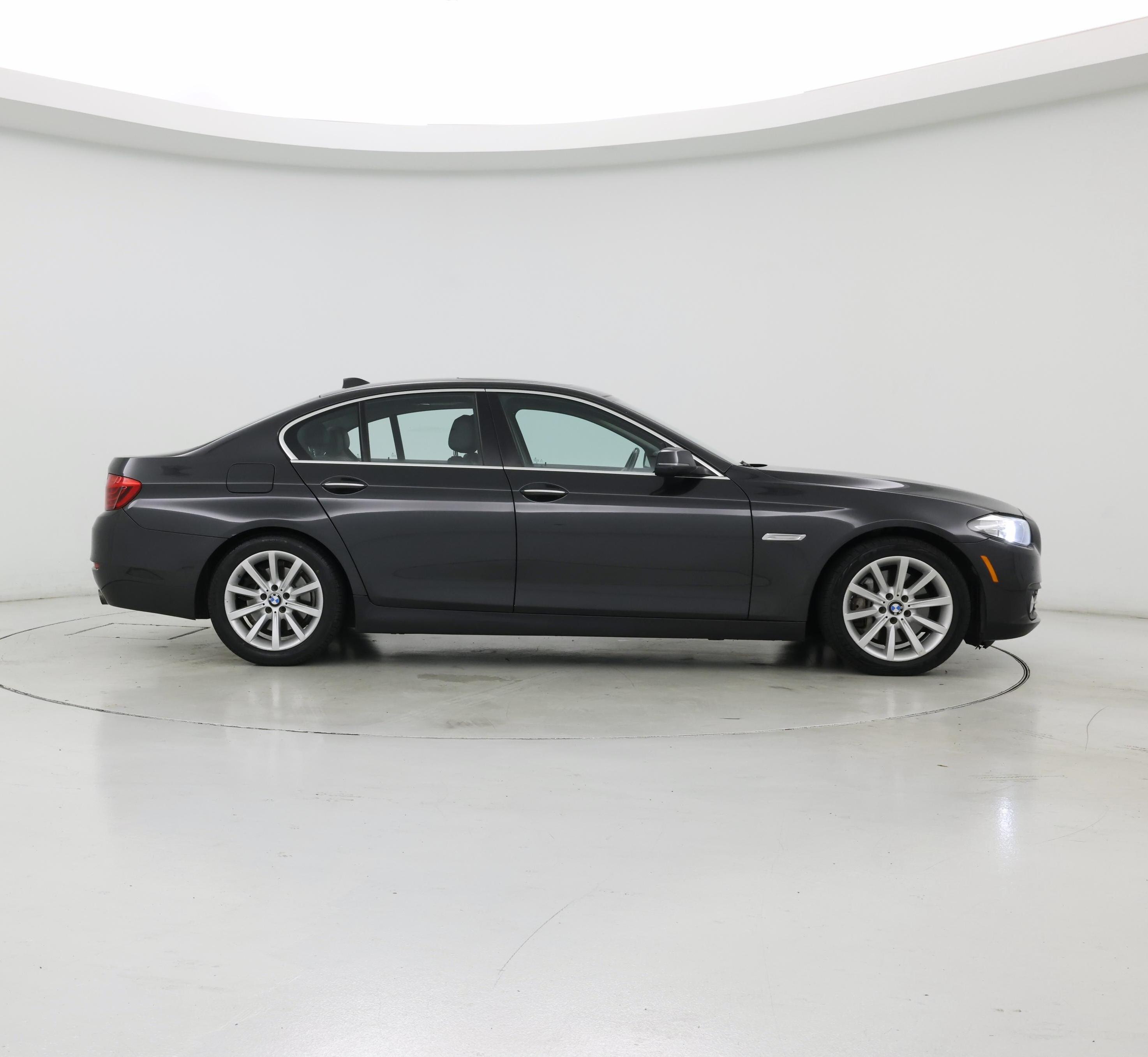 Thumbnail: 2015 BMW 5 Series - 7