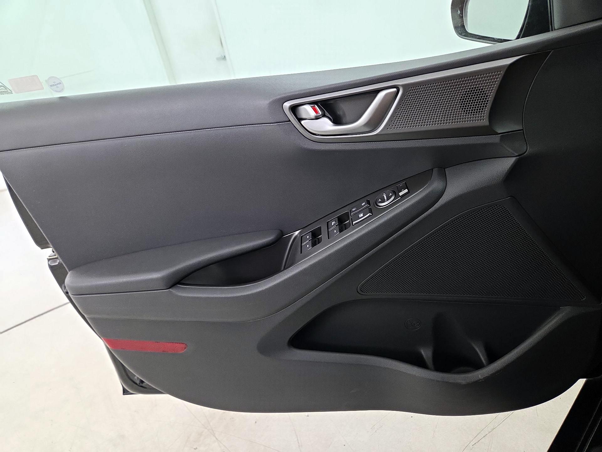 Thumbnail: 2020 Hyundai Ioniq - 12