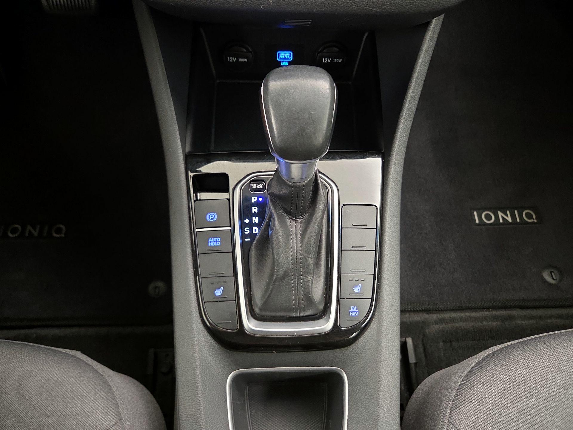 Thumbnail: 2020 Hyundai Ioniq - 17