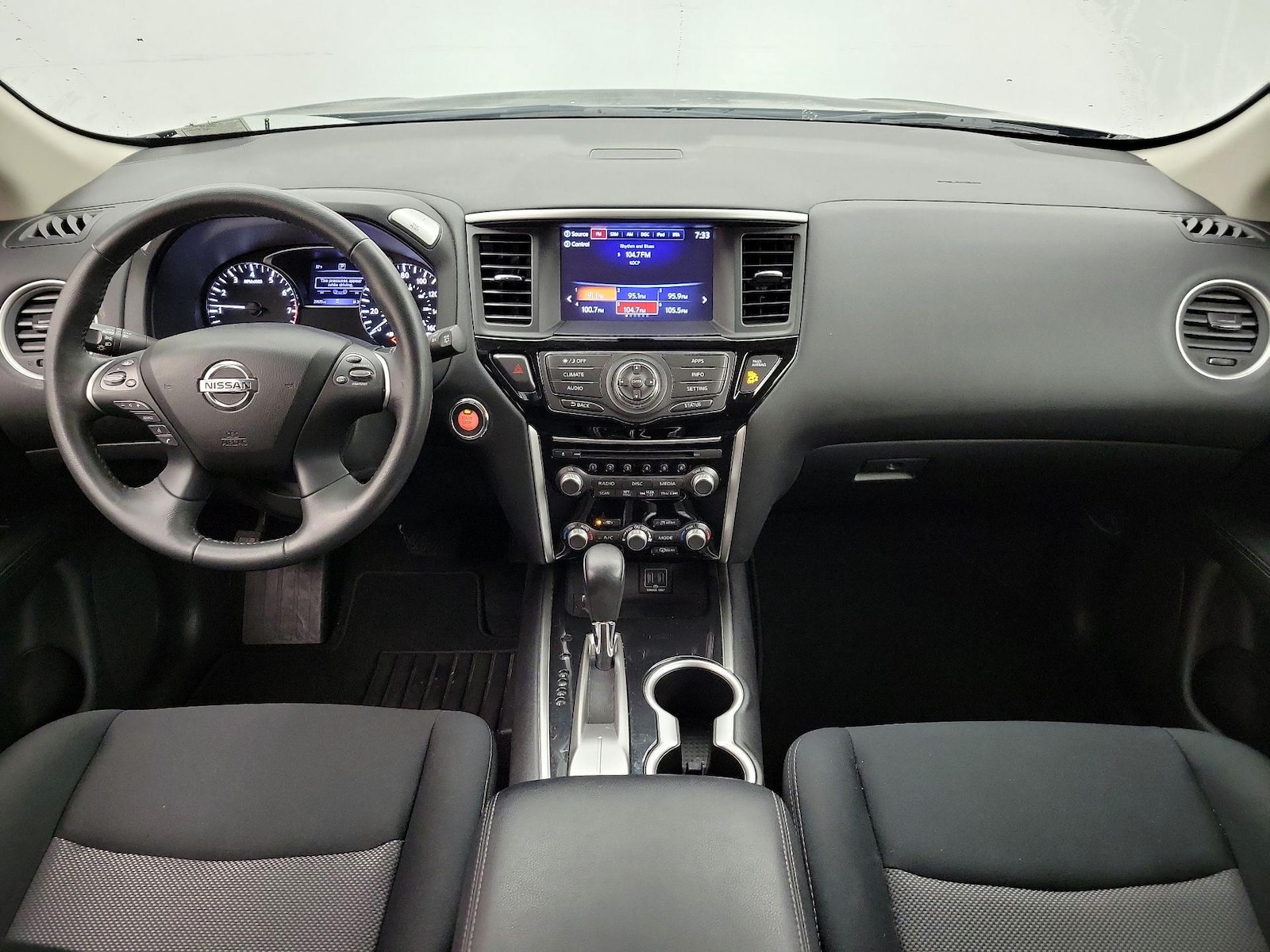 2018 Nissan Pathfinder SV - Photo 10