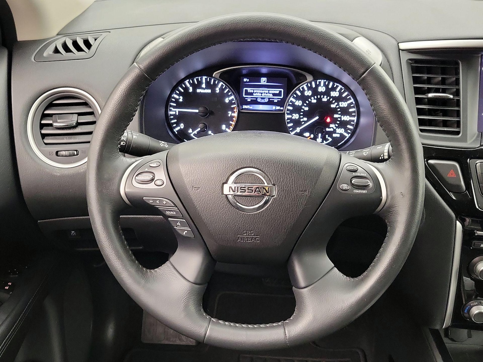 2018 Nissan Pathfinder SV - Photo 11