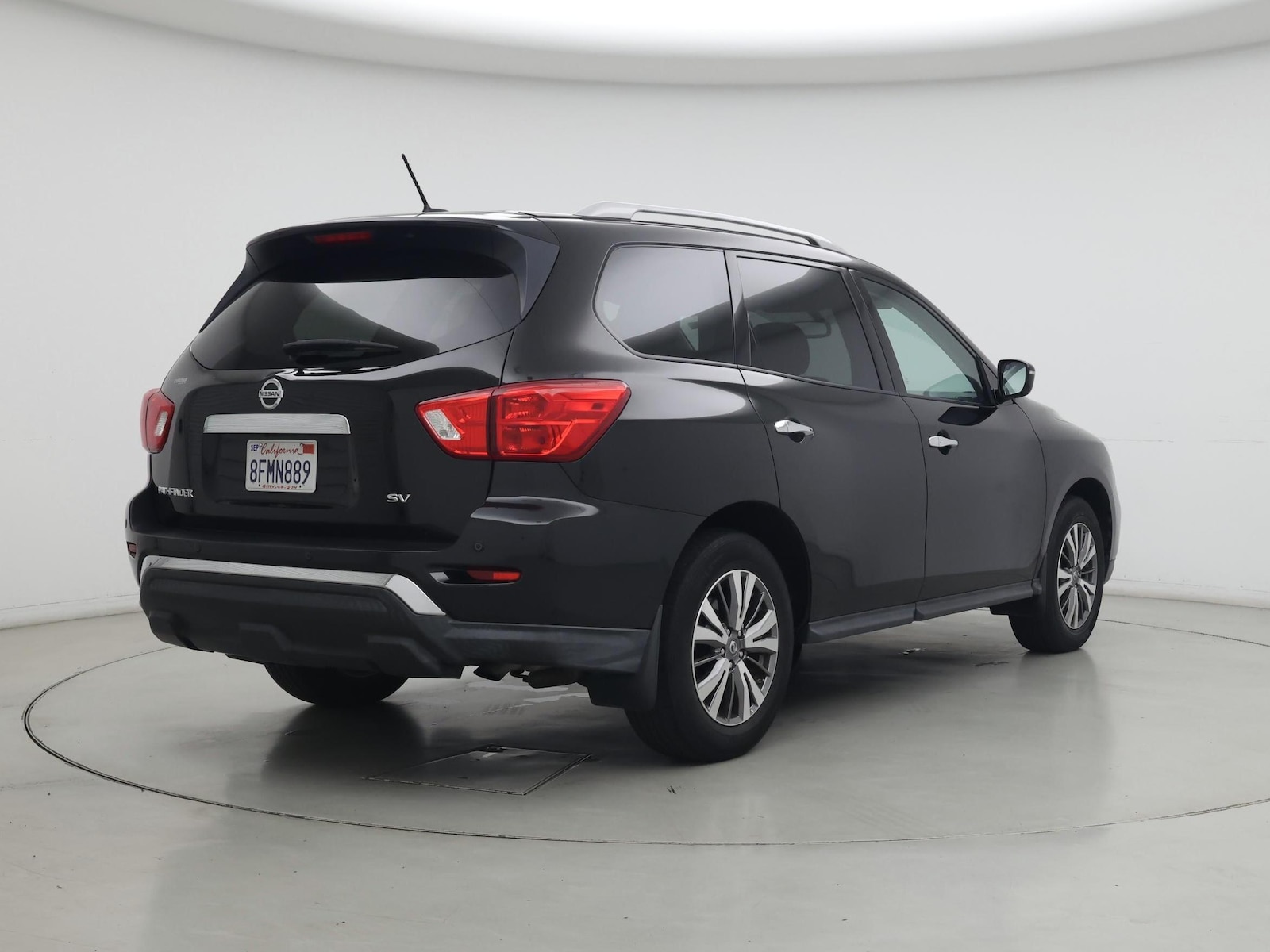 2018 Nissan Pathfinder SV - Photo 9