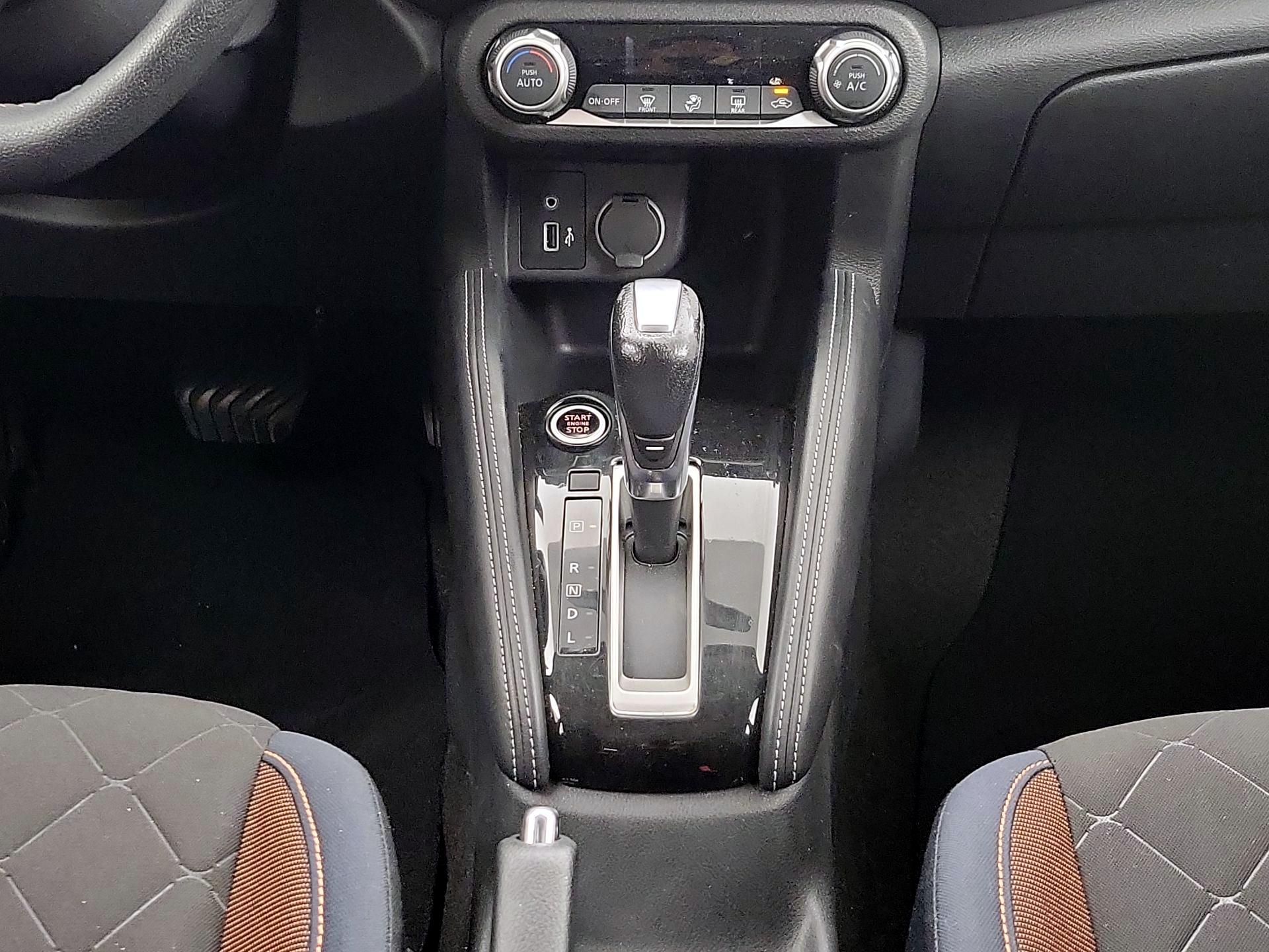 Thumbnail: 2018 Nissan Kicks - 17