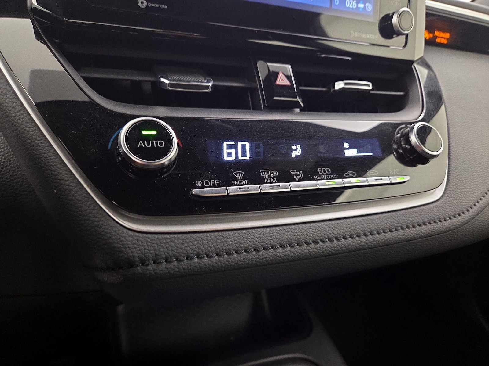 2022 Toyota Corolla SE - Photo 17